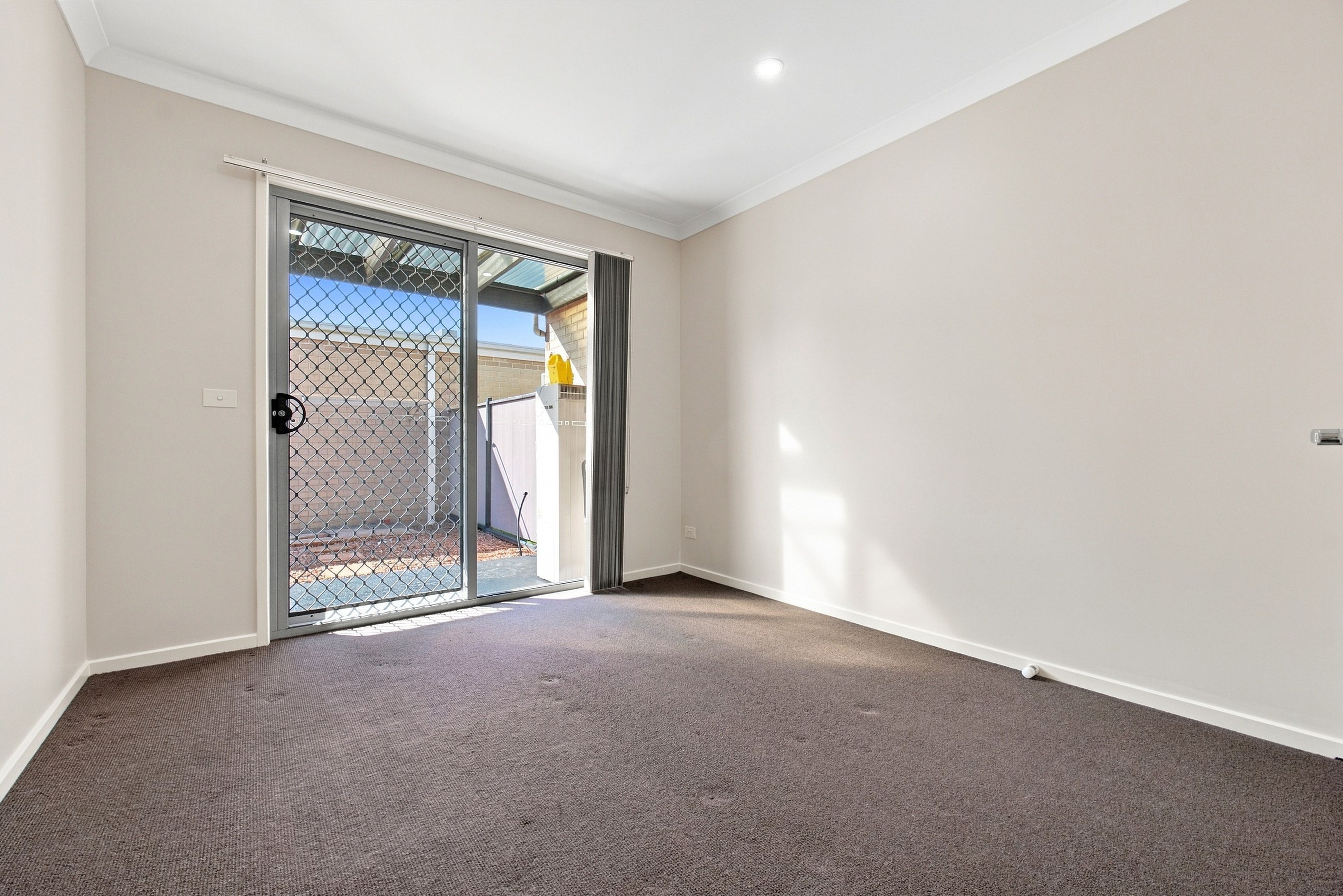 180 Paterson Drive — photo 10 of 19