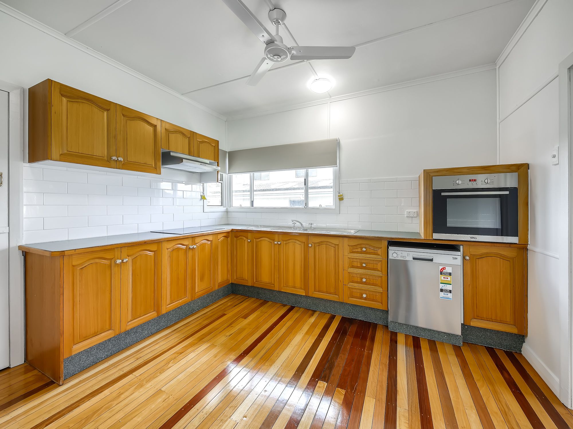 11 Brae Street, Wavell Heights, QLD 4012