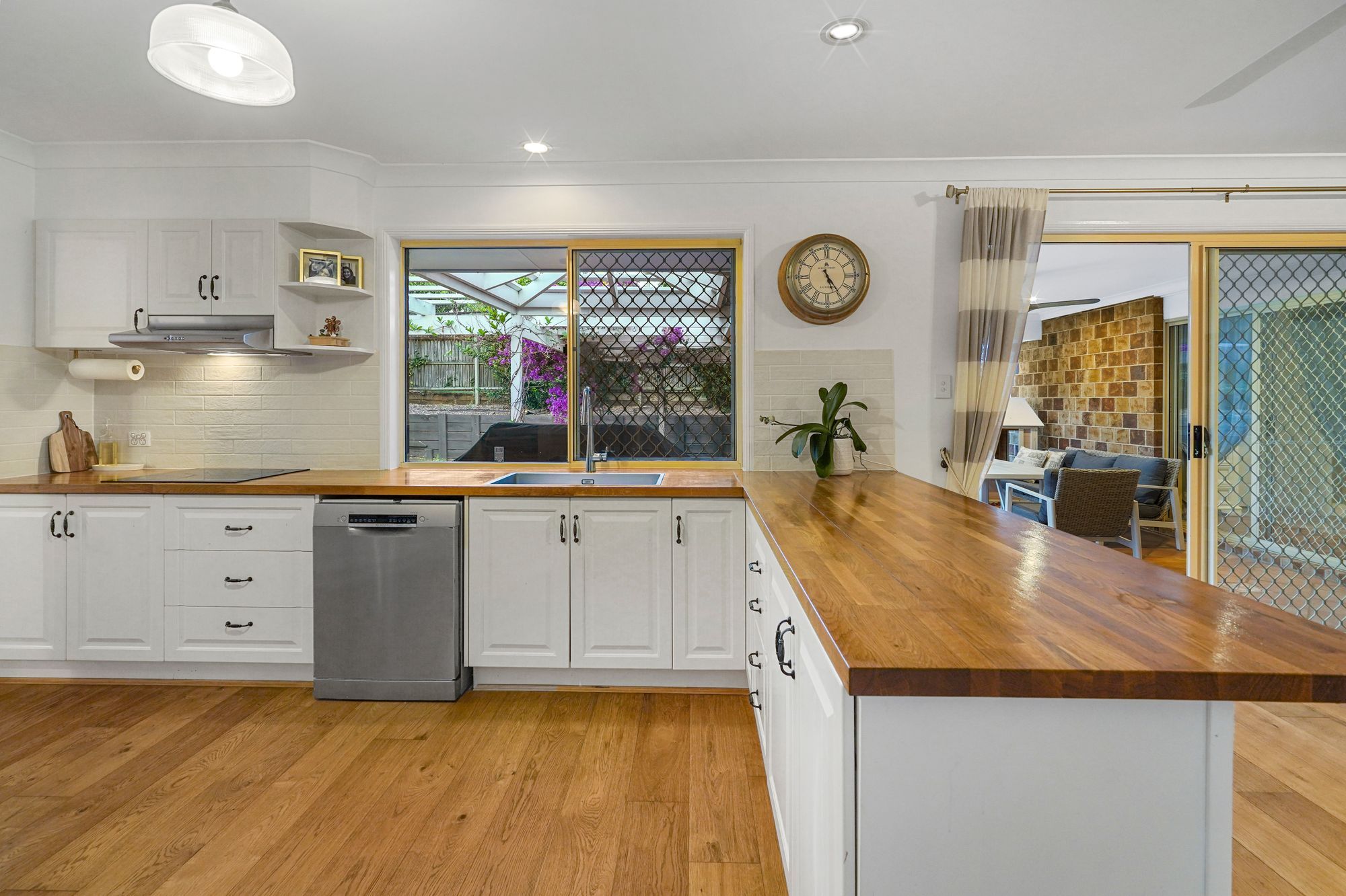 104 Bangalow Street — photo 6 of 12
