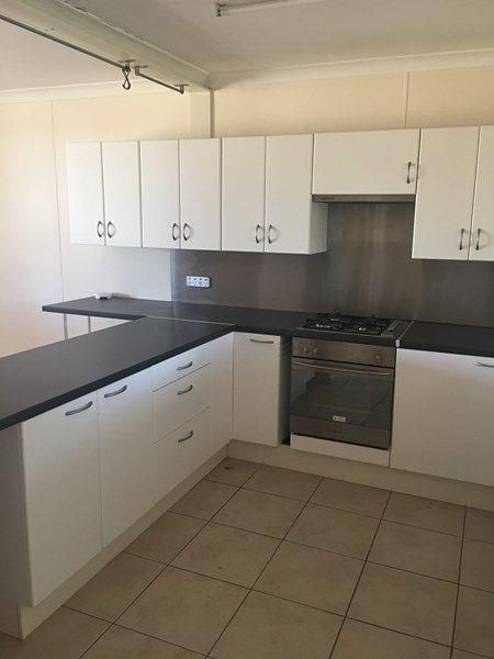 8 Lockyer Crescent, Dampier, WA 6713
