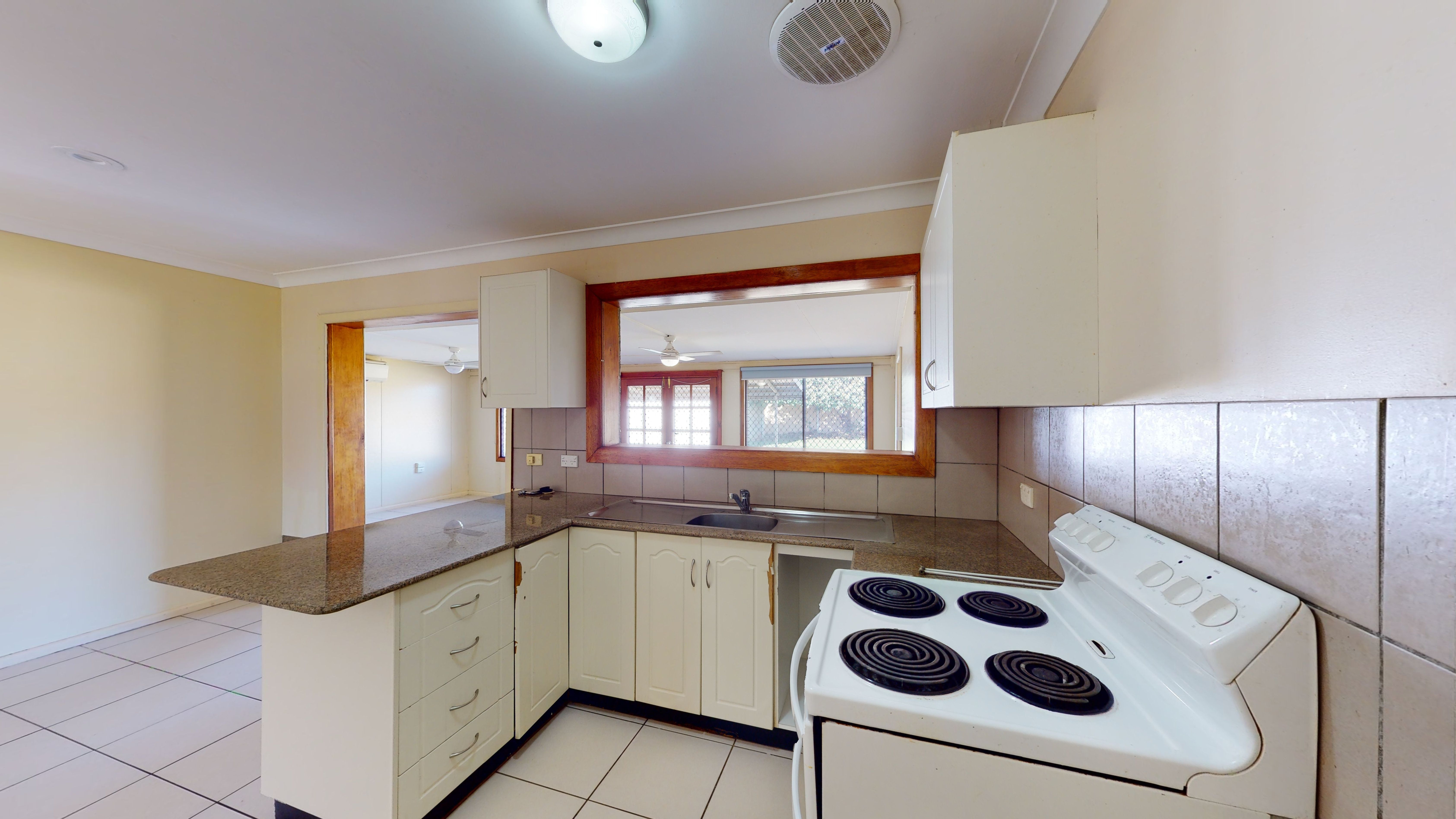 227 Myall Street — photo 5 of 15