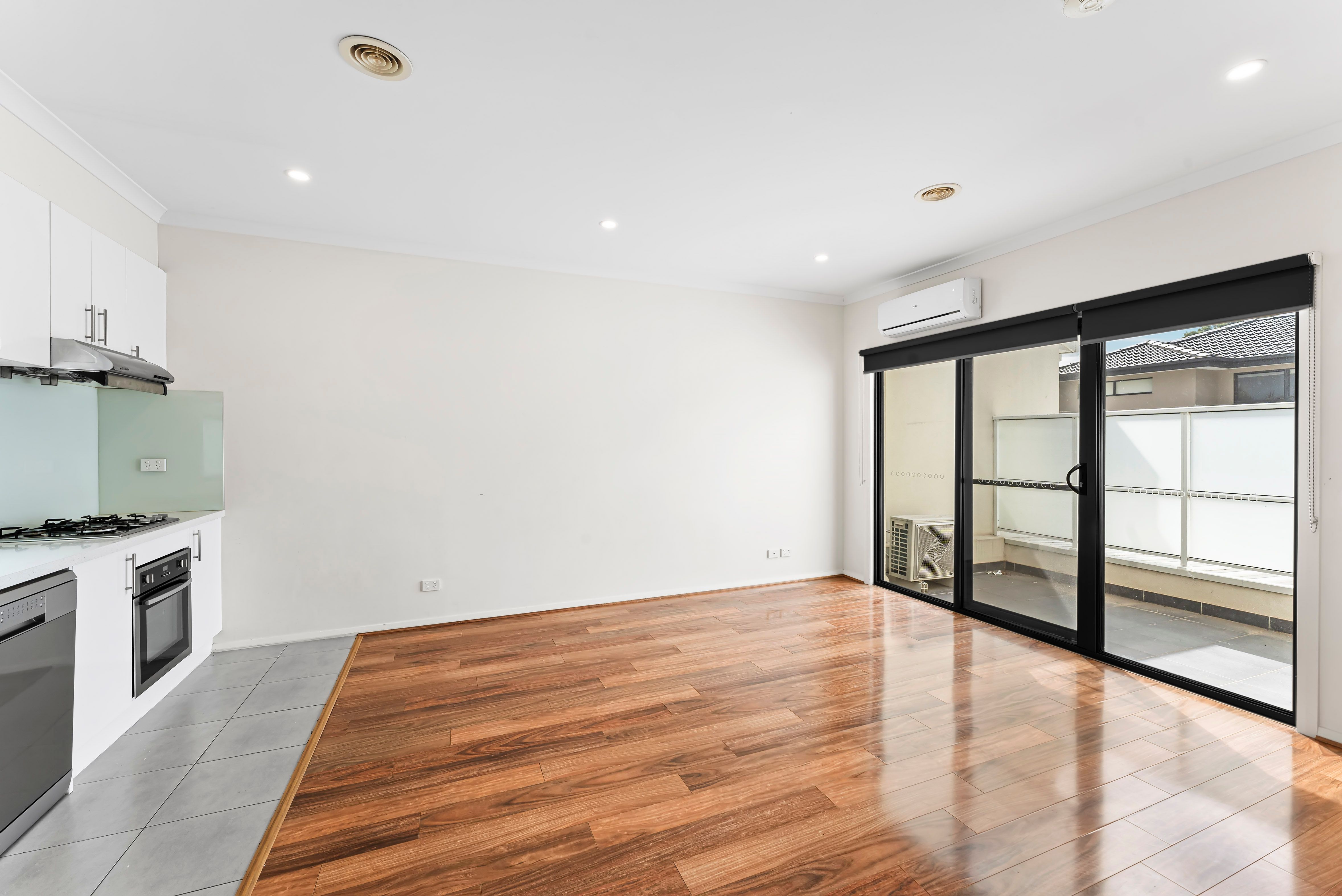 2/24 Wilma Avenue, Dandenong, VIC 3175