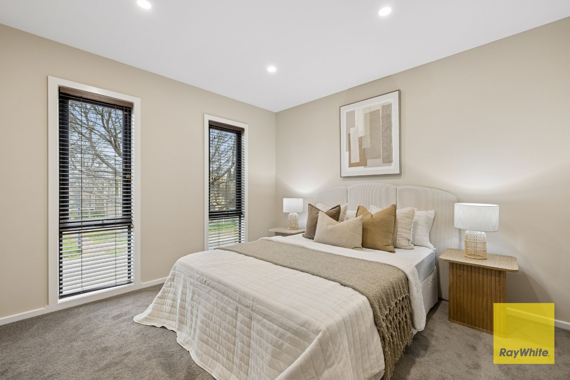 29 Hyde Park Terrace — photo 15 of 26