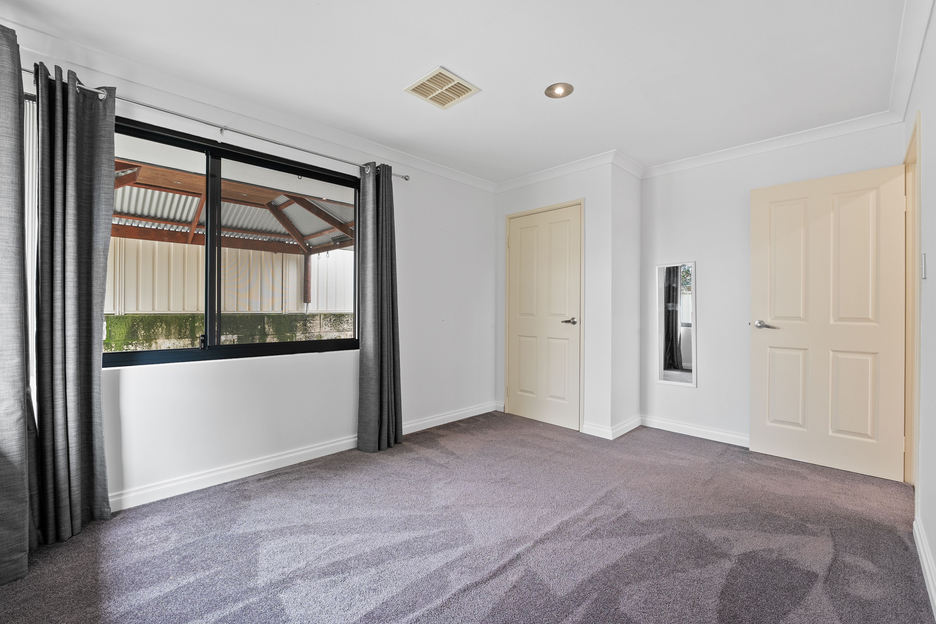 33 Liesham Crescent — photo 19 of 30