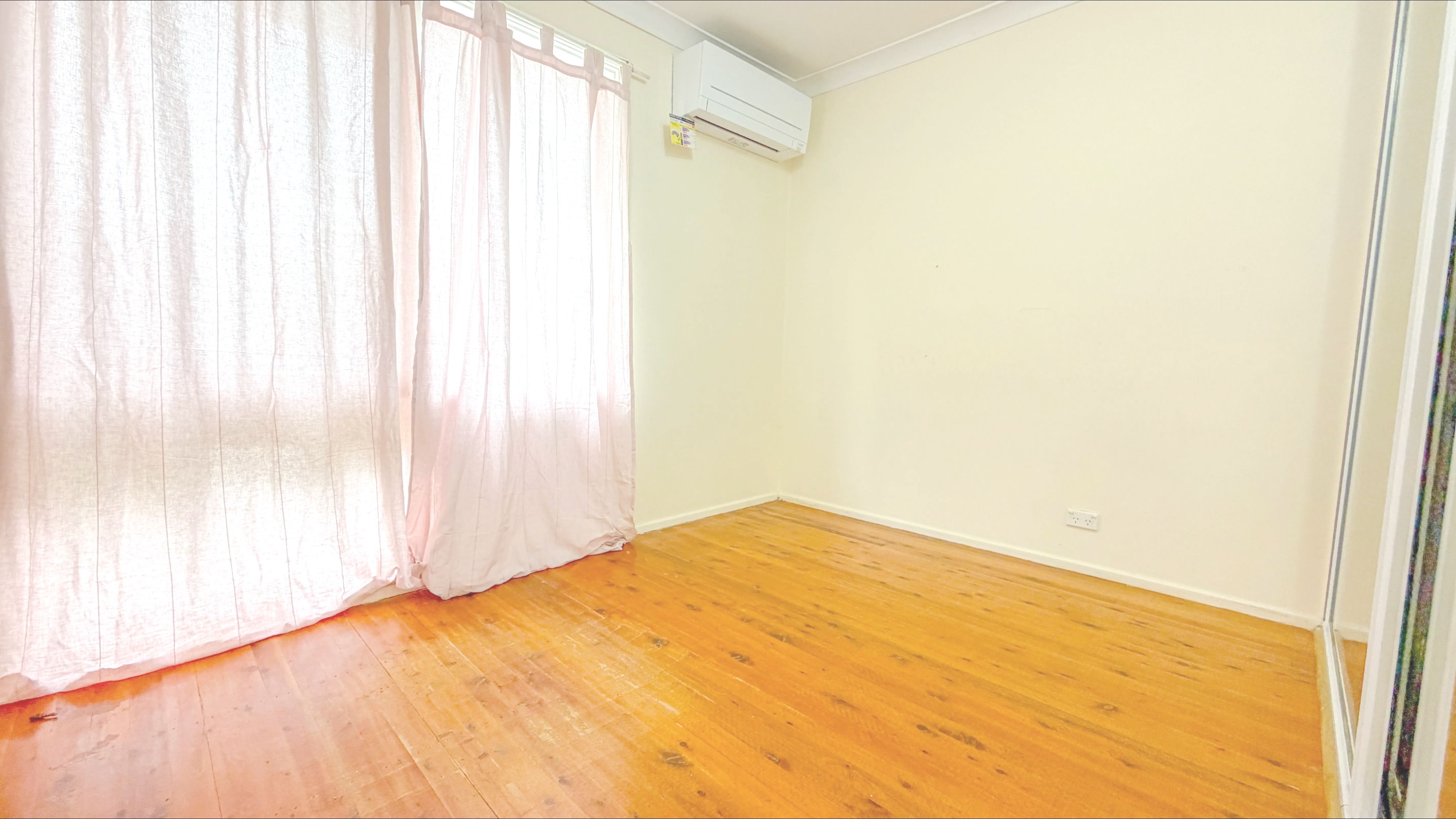 3 Canberra Street — photo 5 of 8