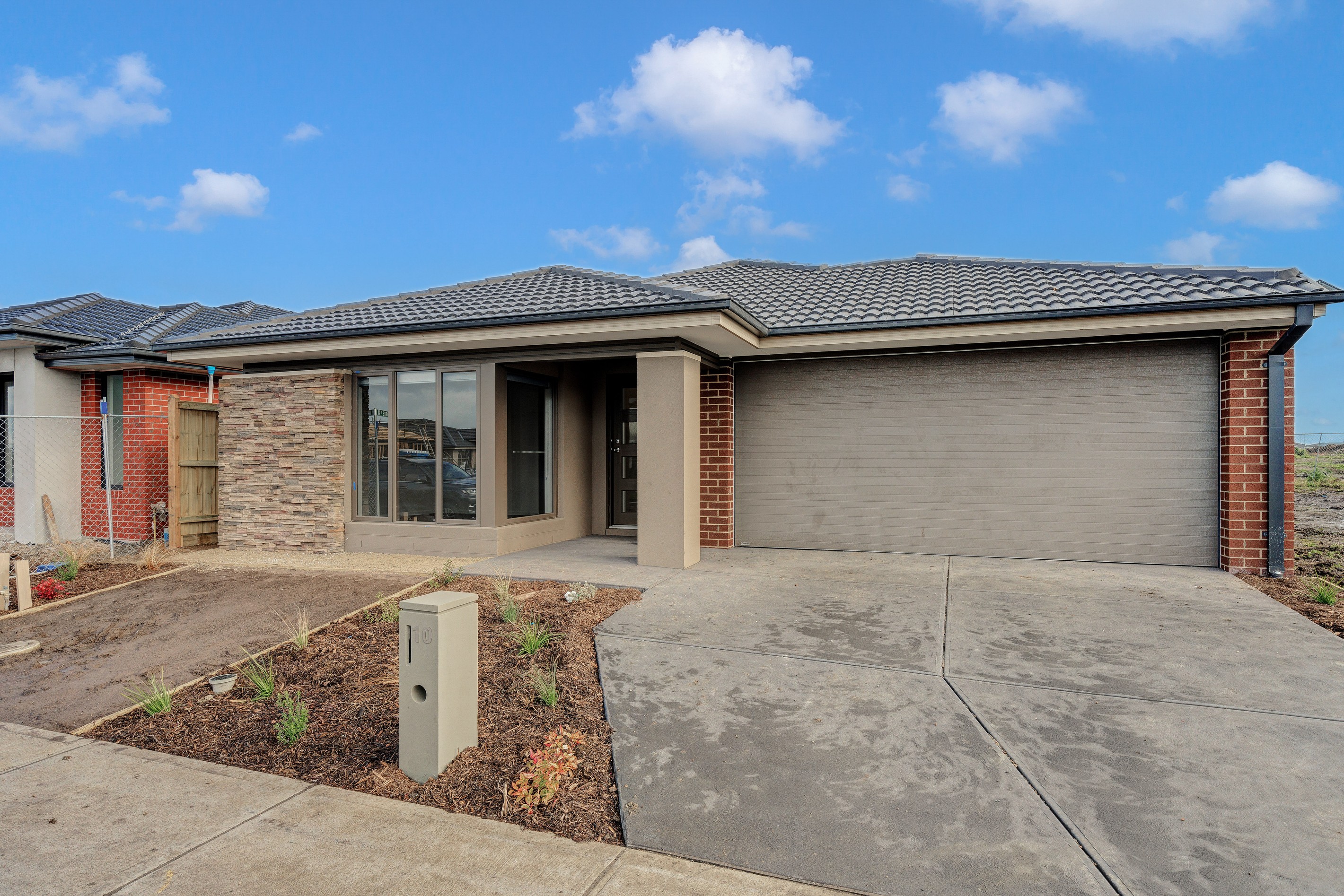 10 Ironstone Street, Cranbourne East, VIC 3977