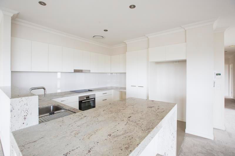 1/133 Benowa Road, Southport, QLD 4215