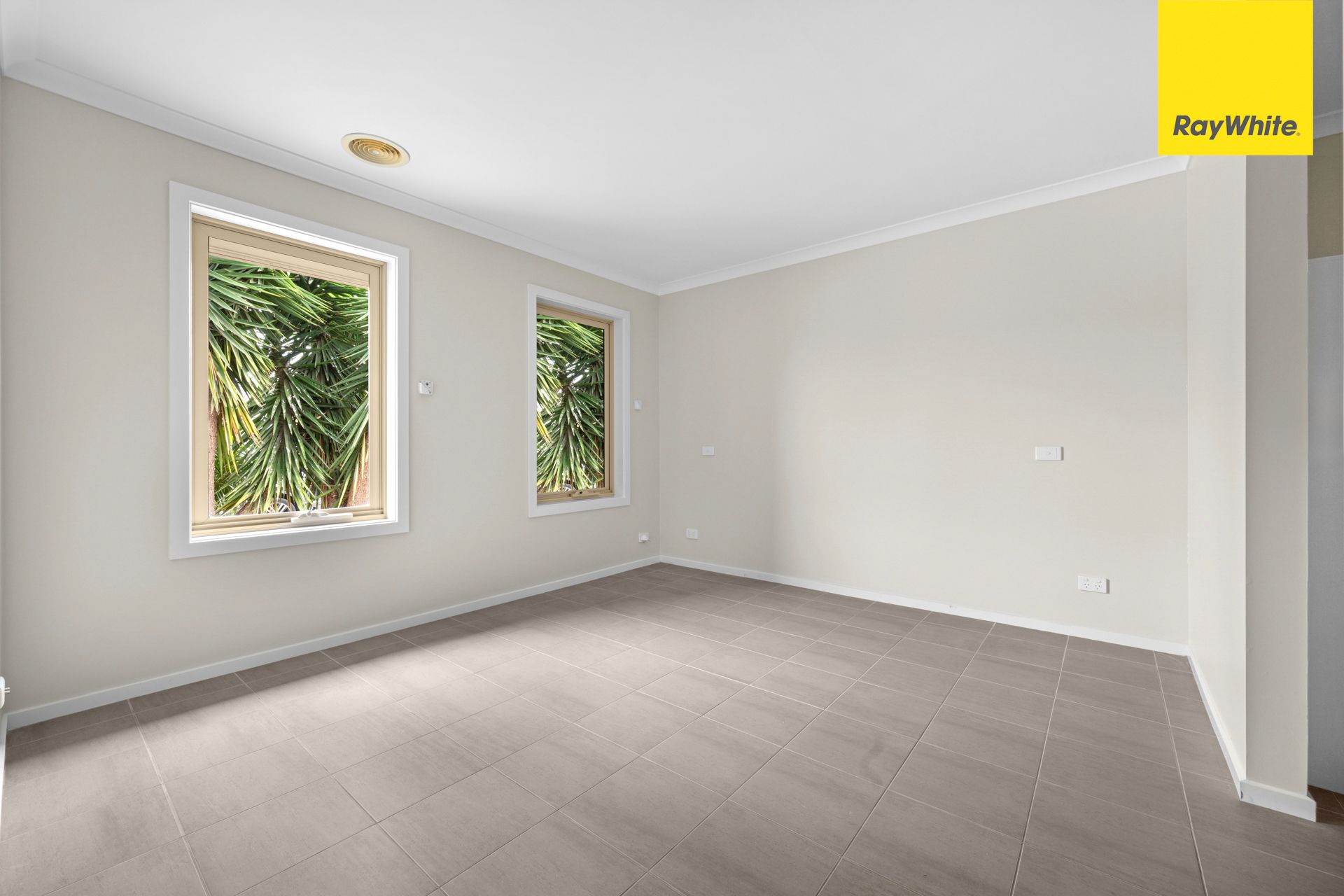 6 Hall Mark Place, Kurunjang, VIC 3337
