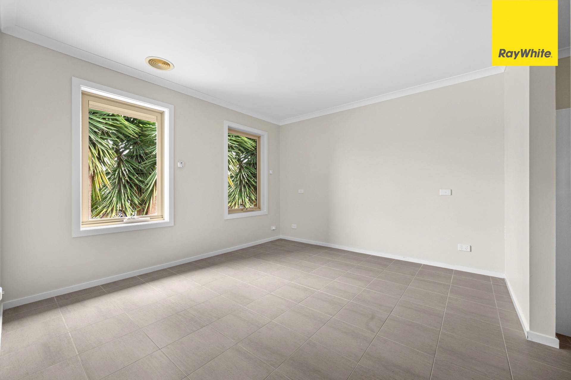 6 Hall Mark Place, Kurunjang, VIC 3337