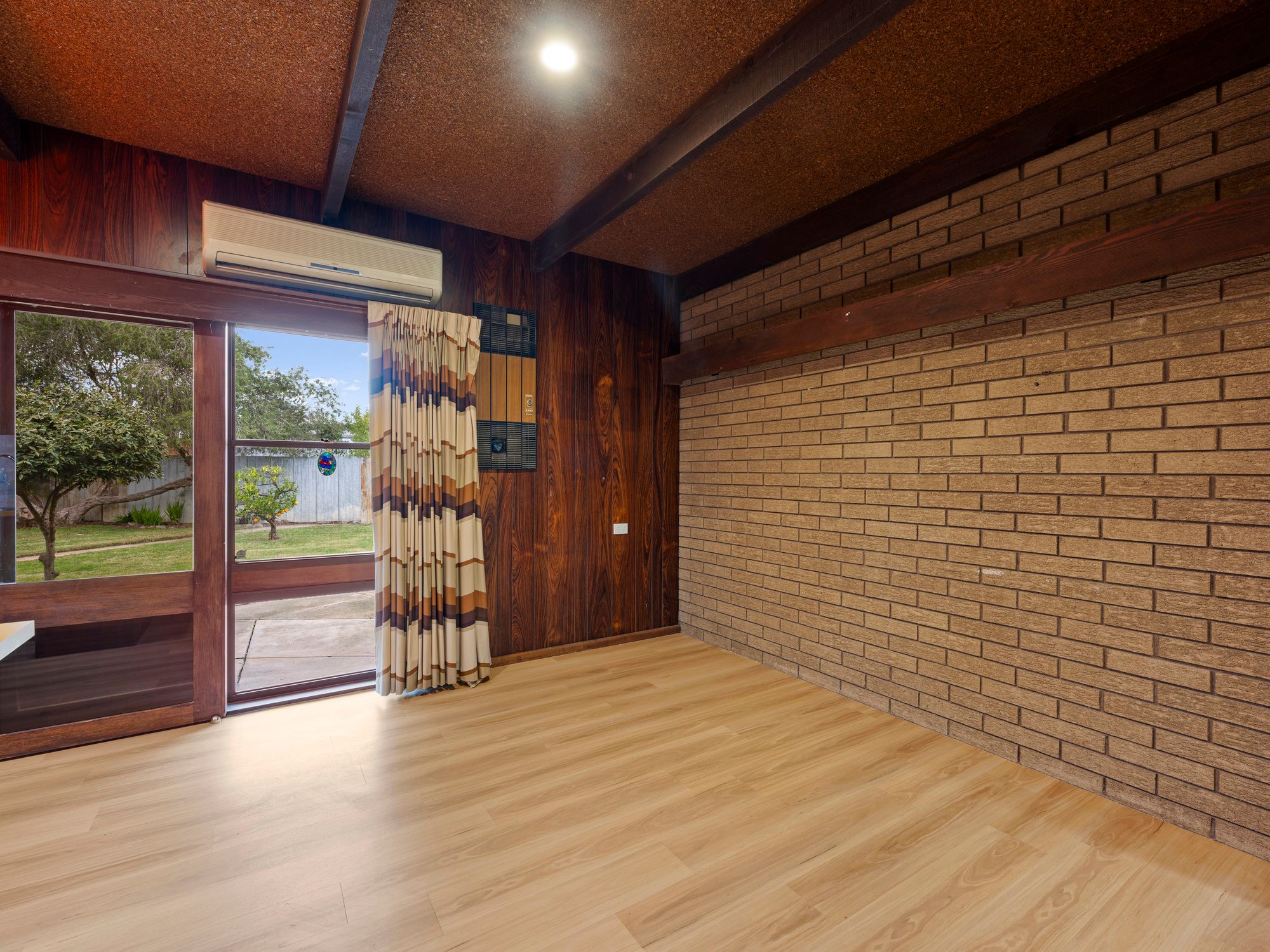 25 Helms Court — photo 8 of 14
