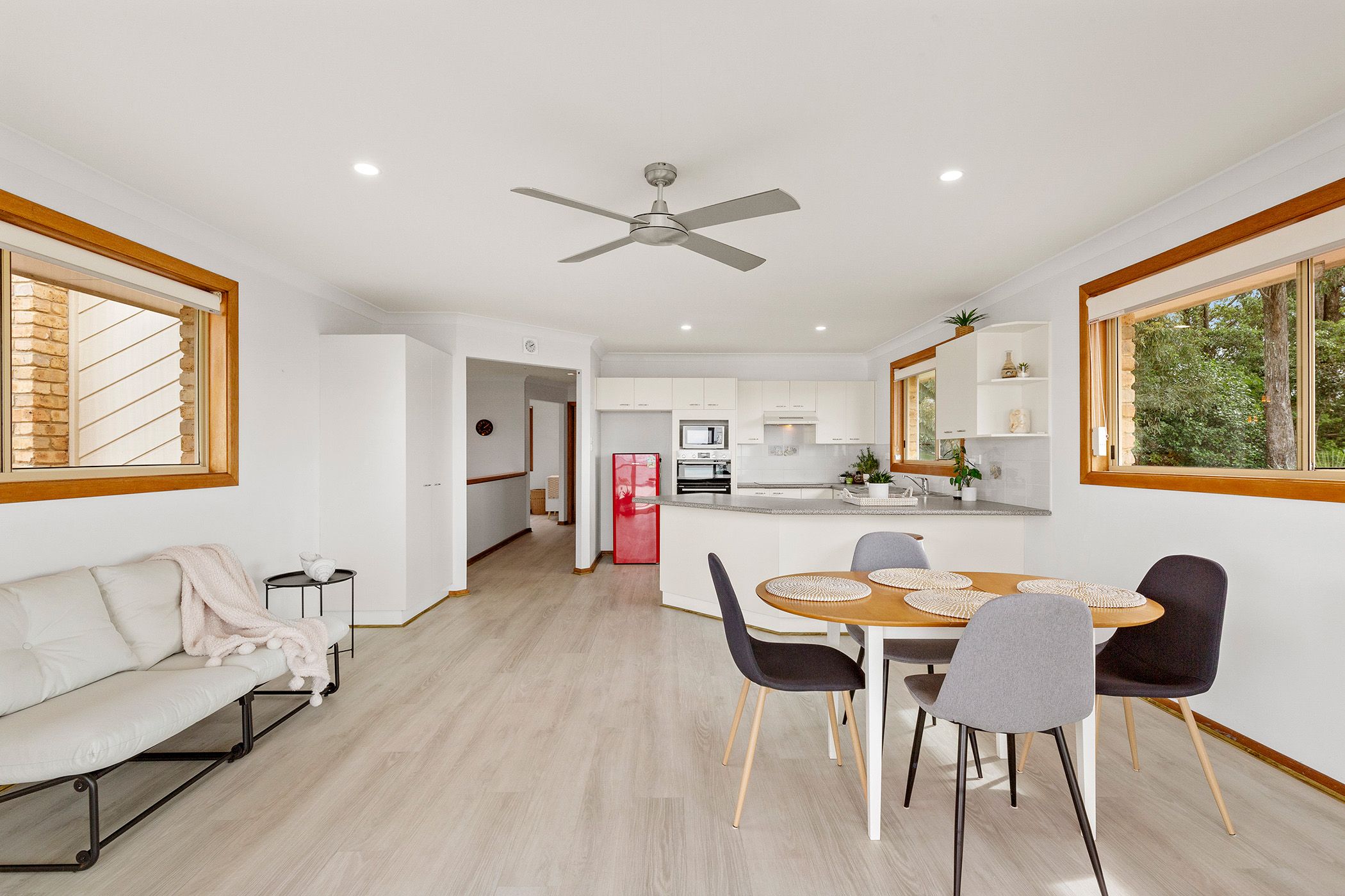 33 Irene Crescent — photo 5 of 19