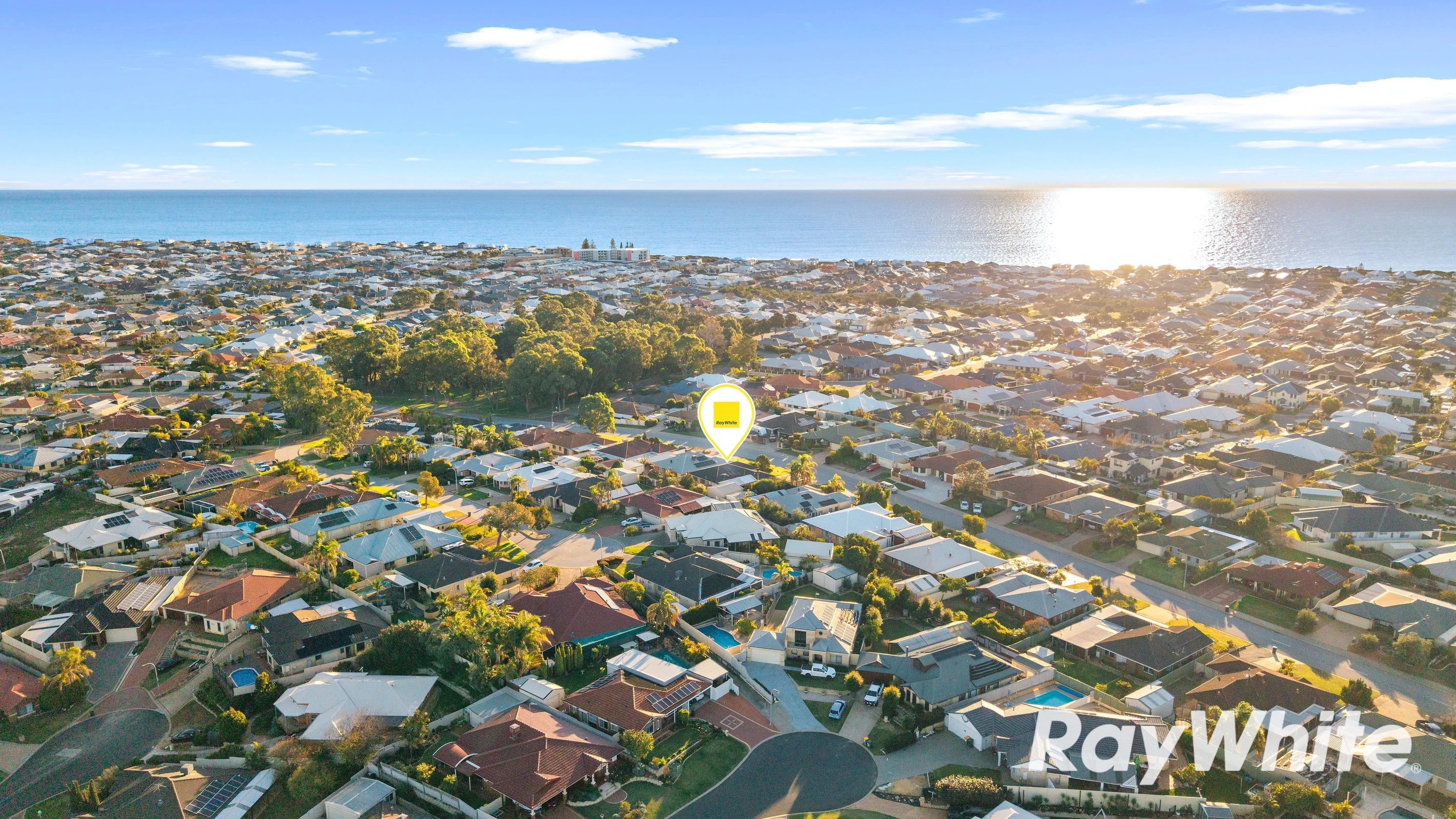 34 Floribunda Avenue, Halls Head, WA 6210