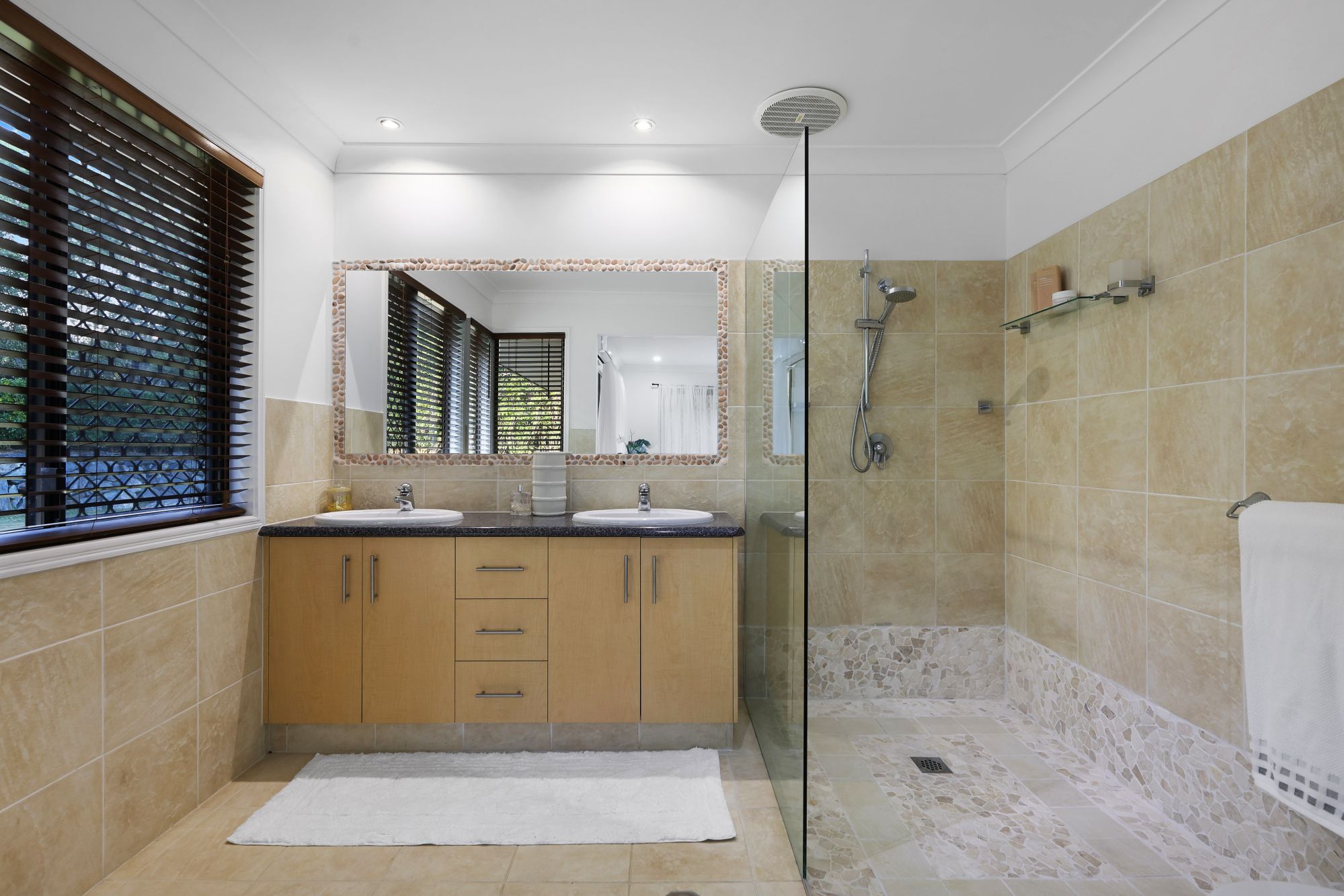 37-39 Valleyview Court — photo 15 of 30