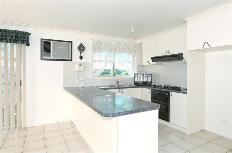 1/28 Bicentennial Crescent, Meadow Heights, VIC 3048