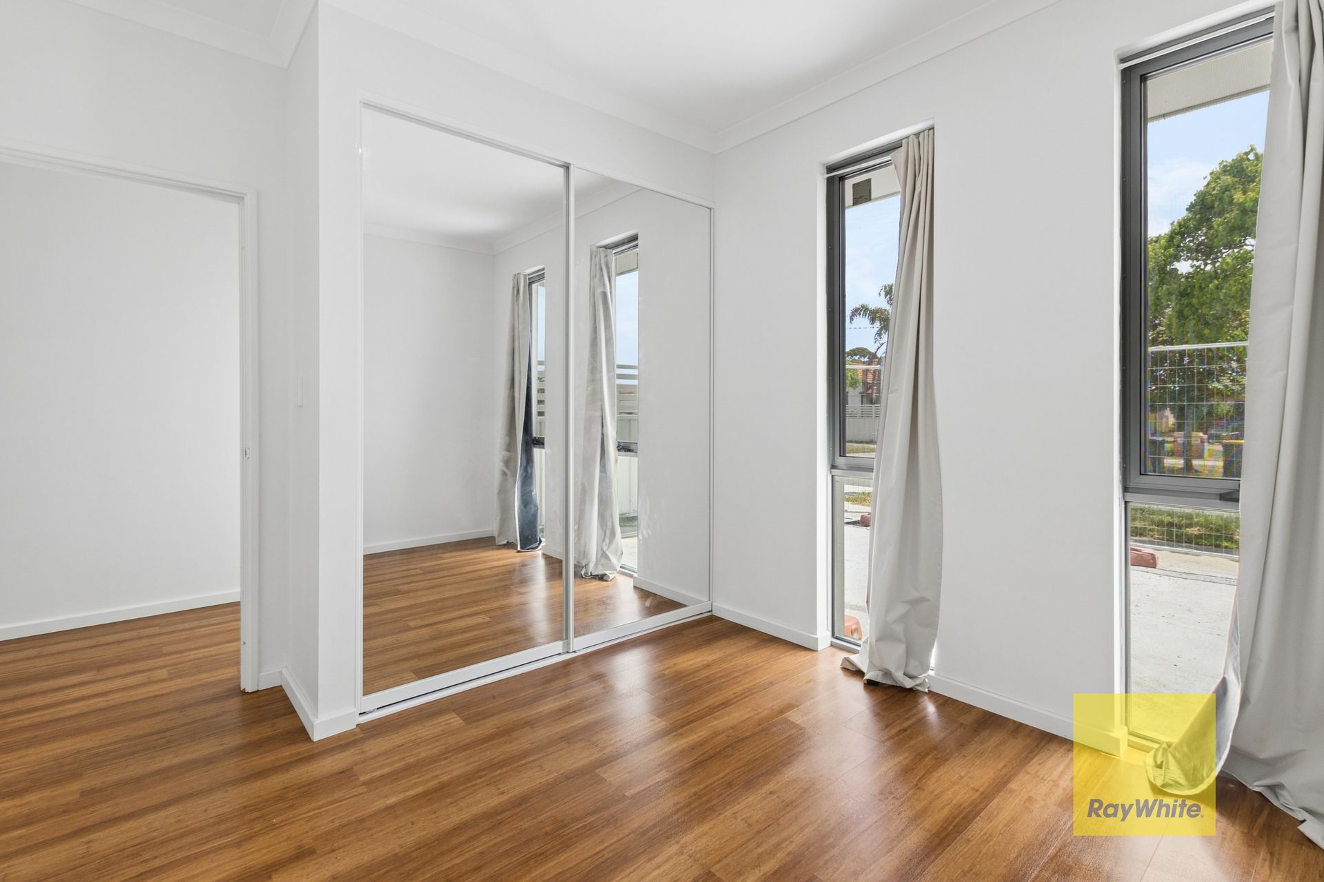 14A Wellaton Street — photo 3 of 18