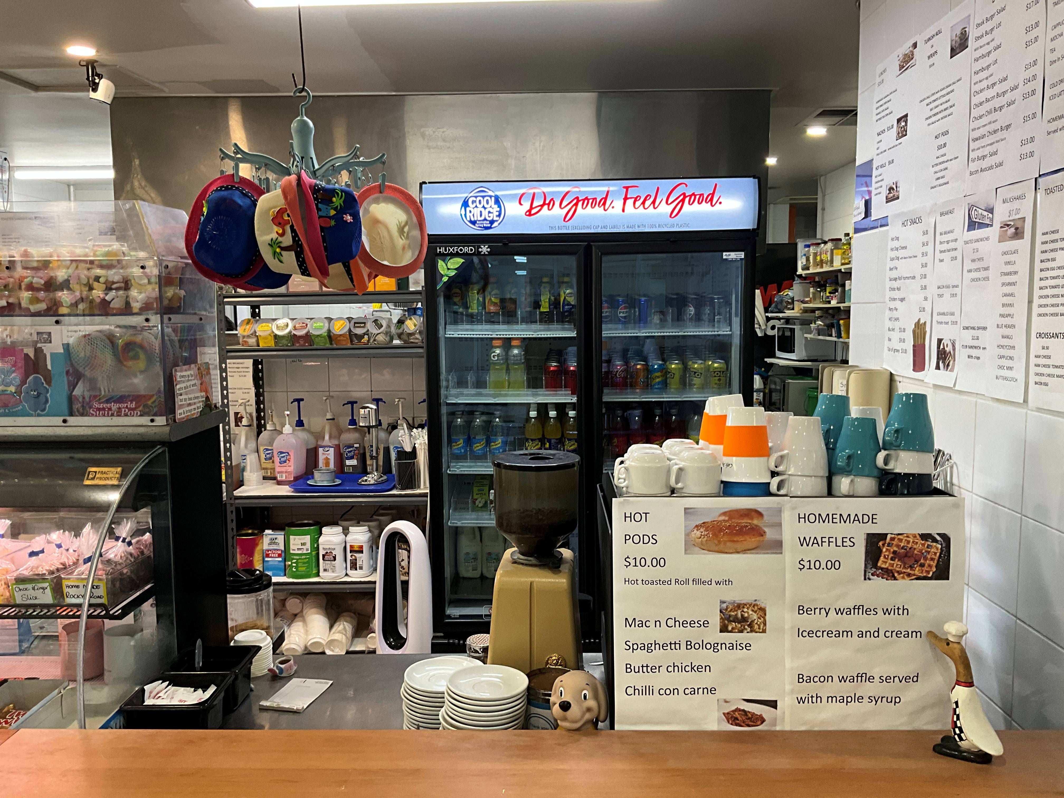 **CAFE AQUARENA**, Wonthella, WA 6530