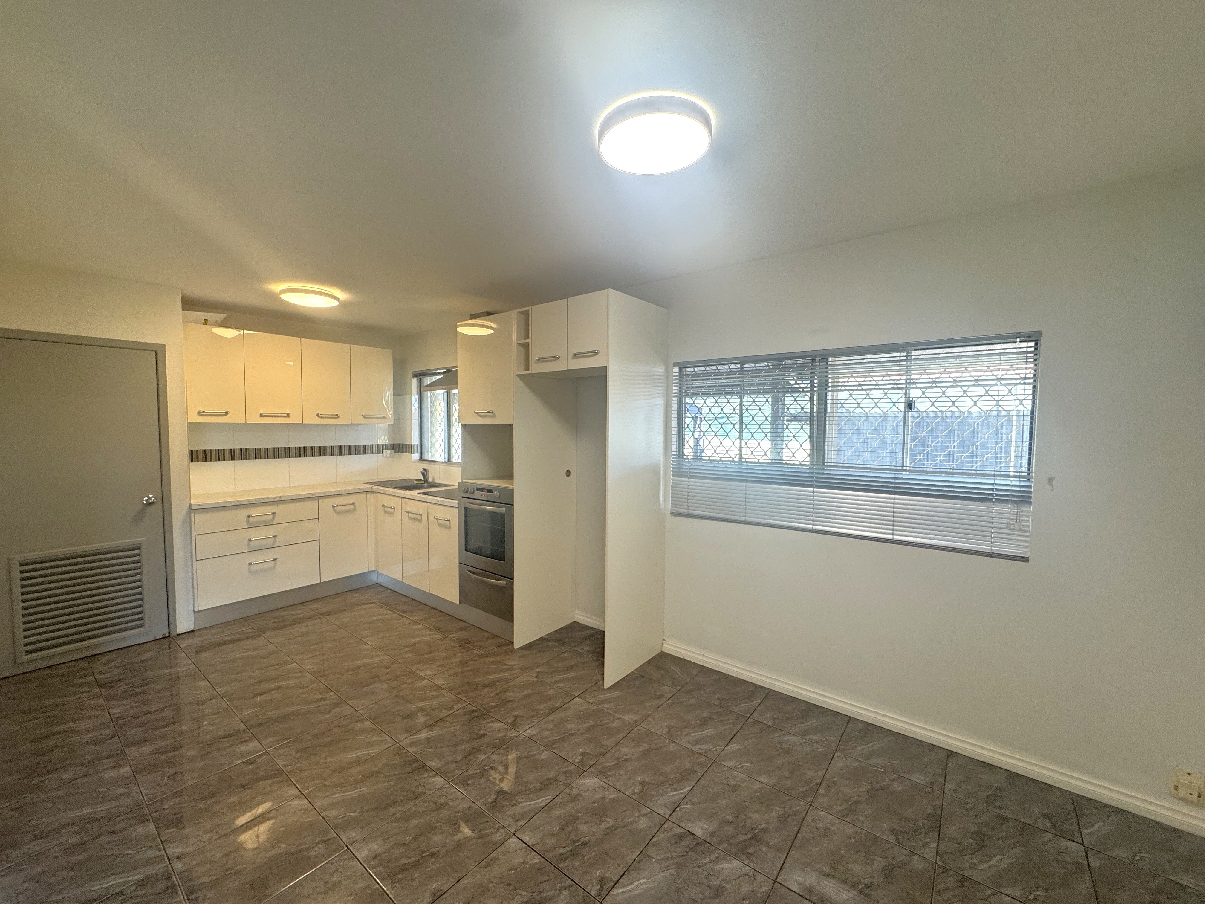 66 Robinson Street — photo 14 of 30