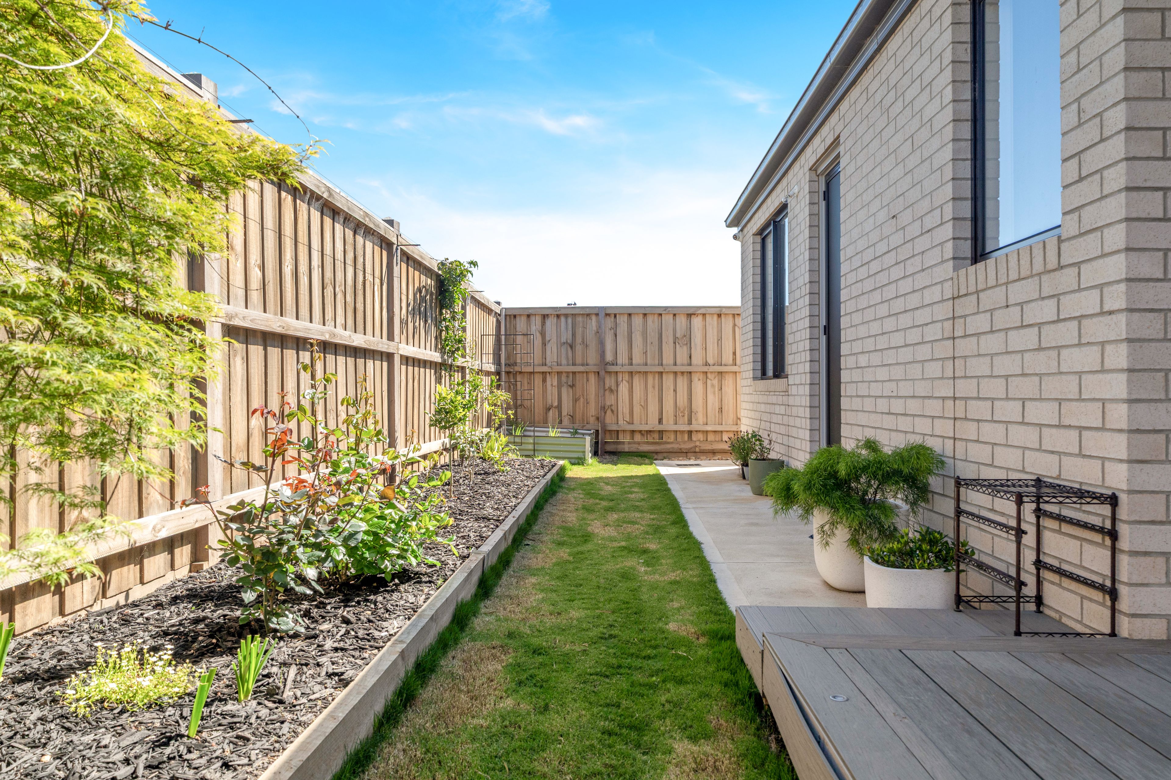 6 Sonny Street — photo 15 of 16