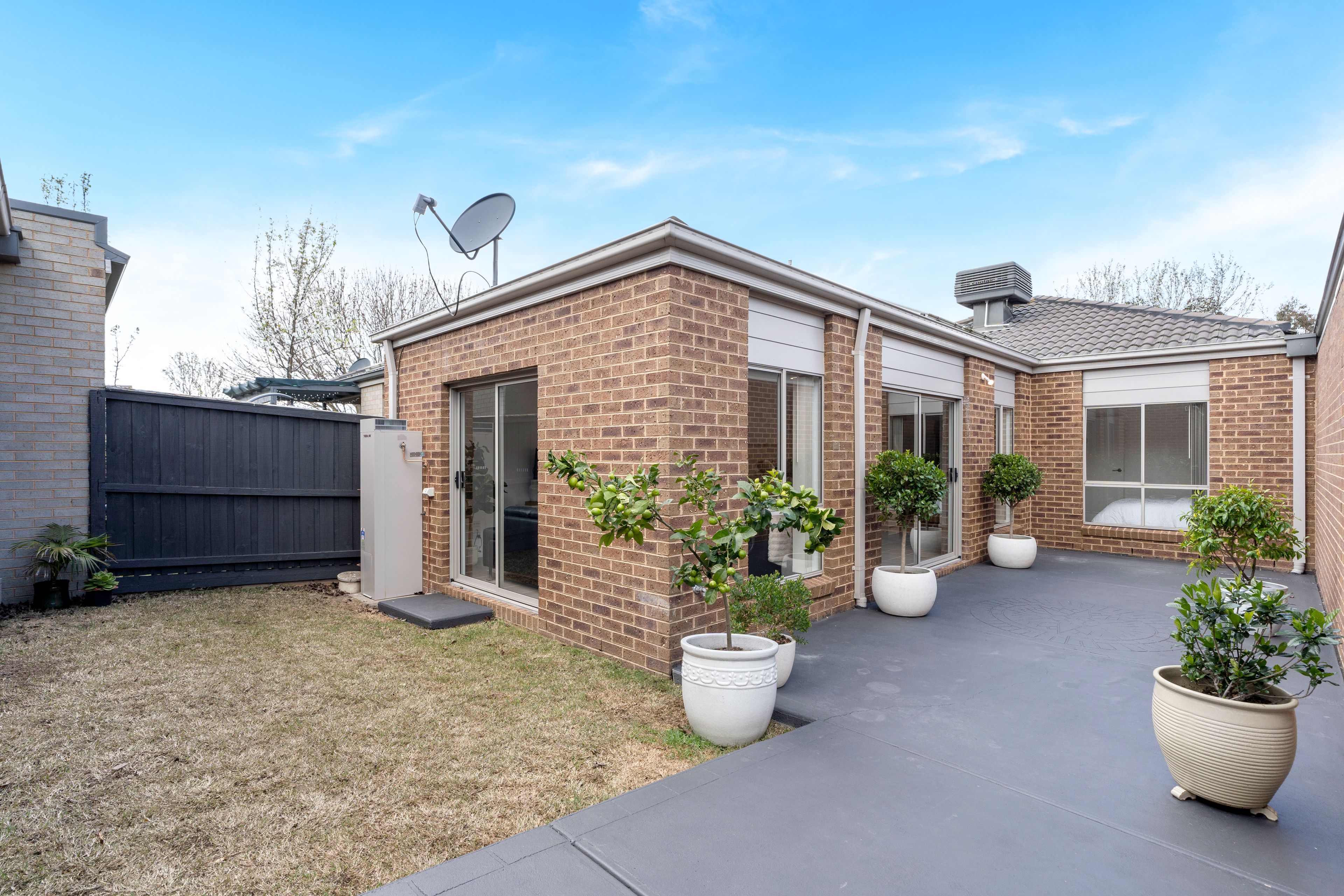 11 Yorkshire Terrace — photo 15 of 16