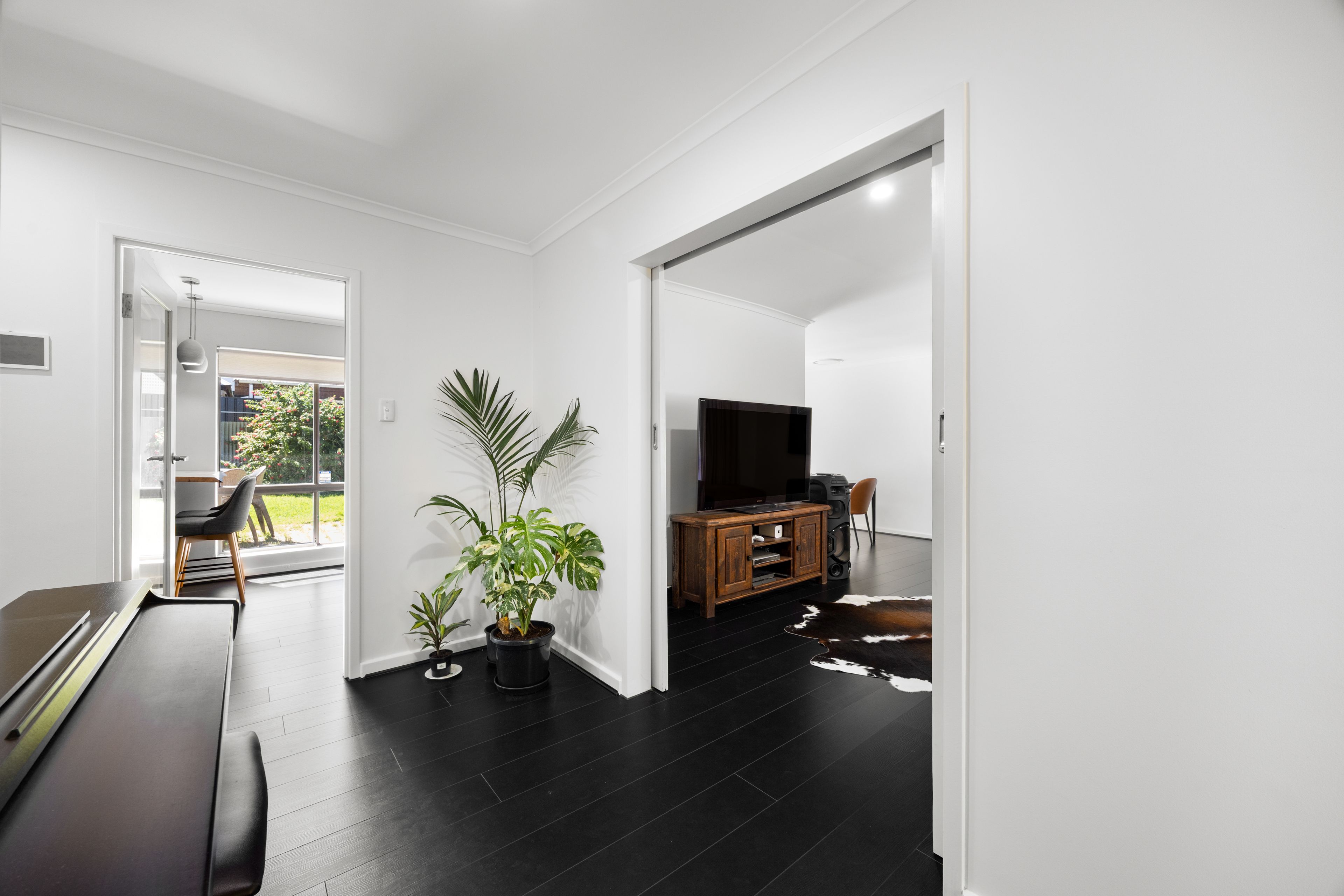 221 St Bernards Road — photo 5 of 15