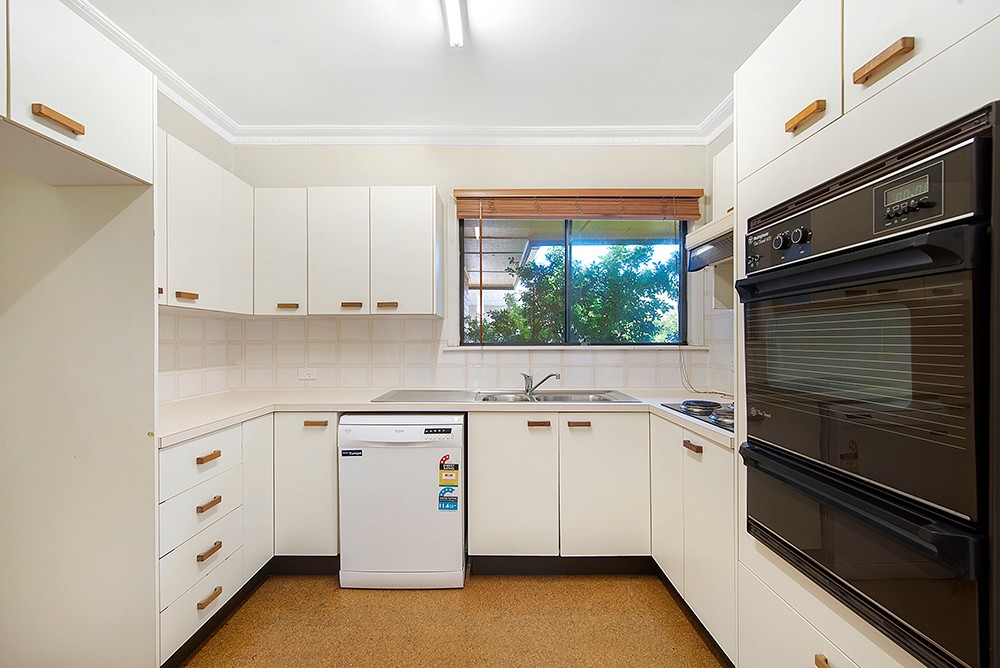 21 Chater Street, Carina, QLD 4152