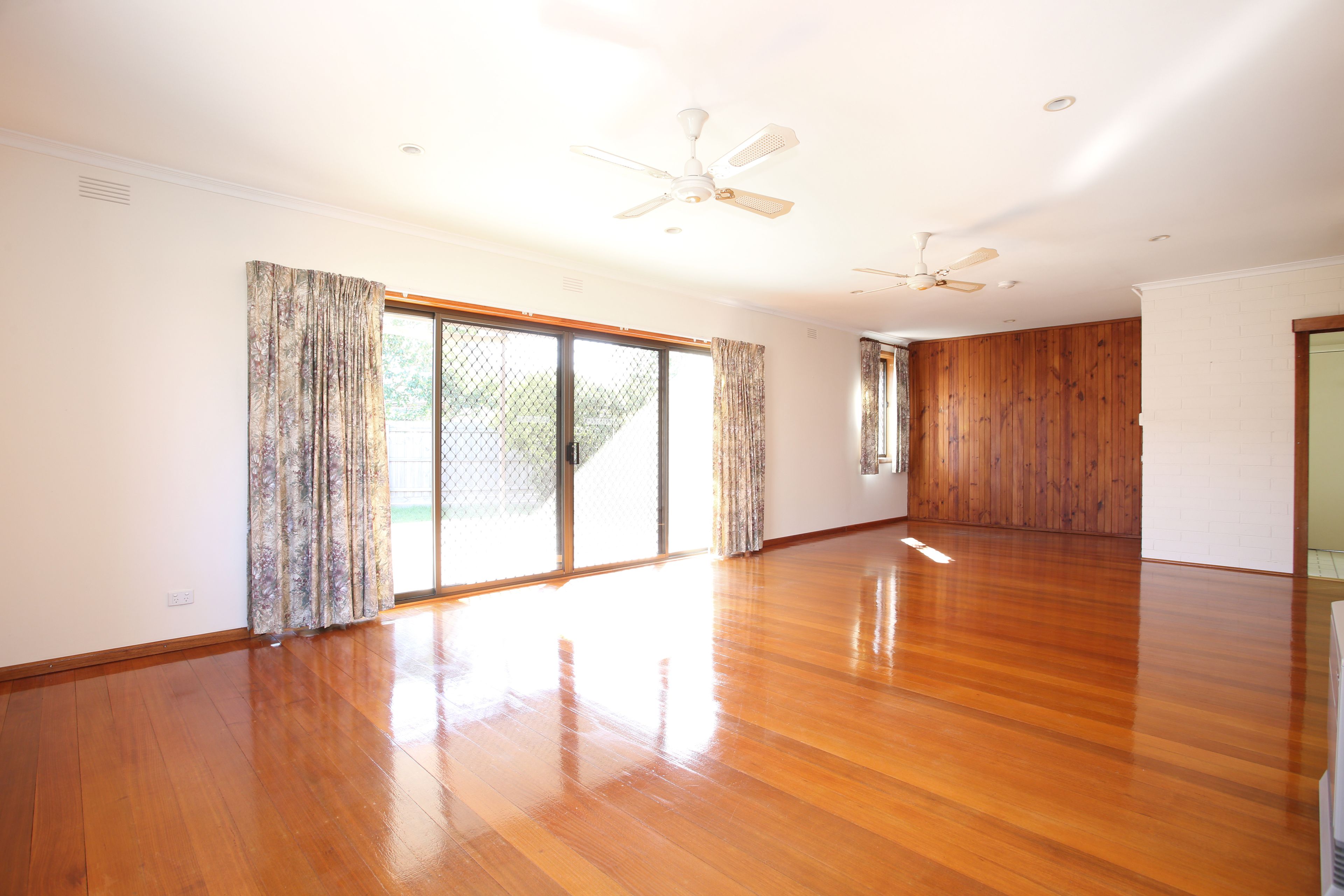 2 Lawborough Avenue, Parkdale, VIC 3195
