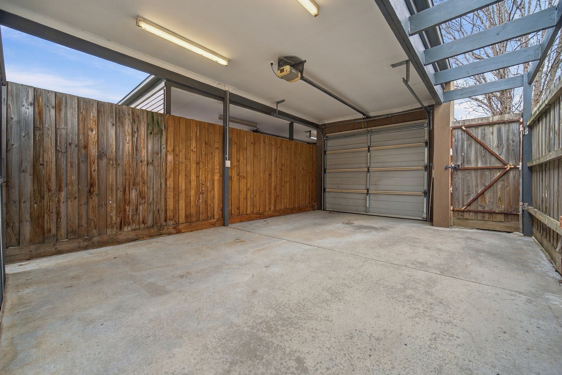 28 Demmie Mews — photo 13 of 17