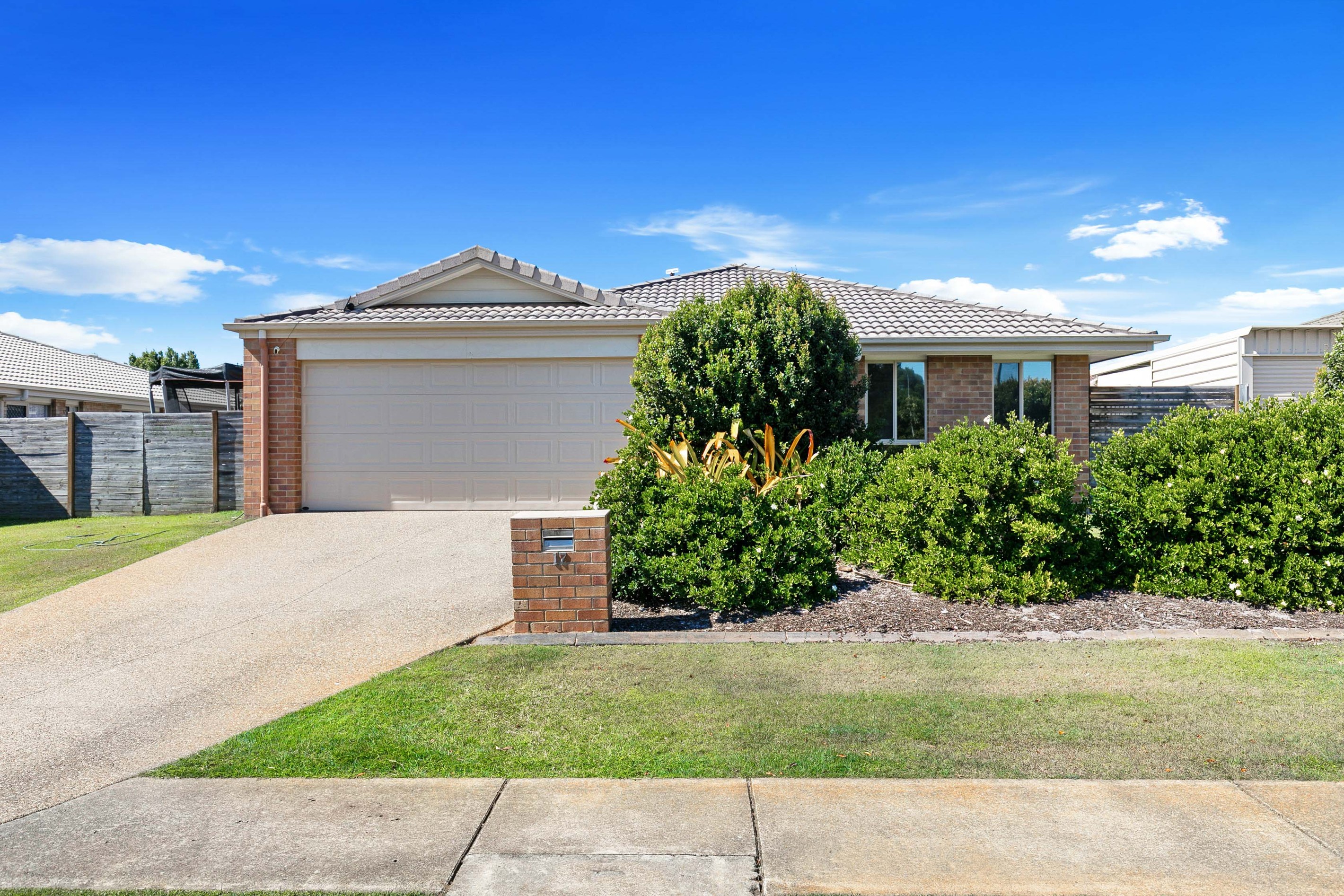 17 Santa Maria Avenue, Urraween, QLD 4655