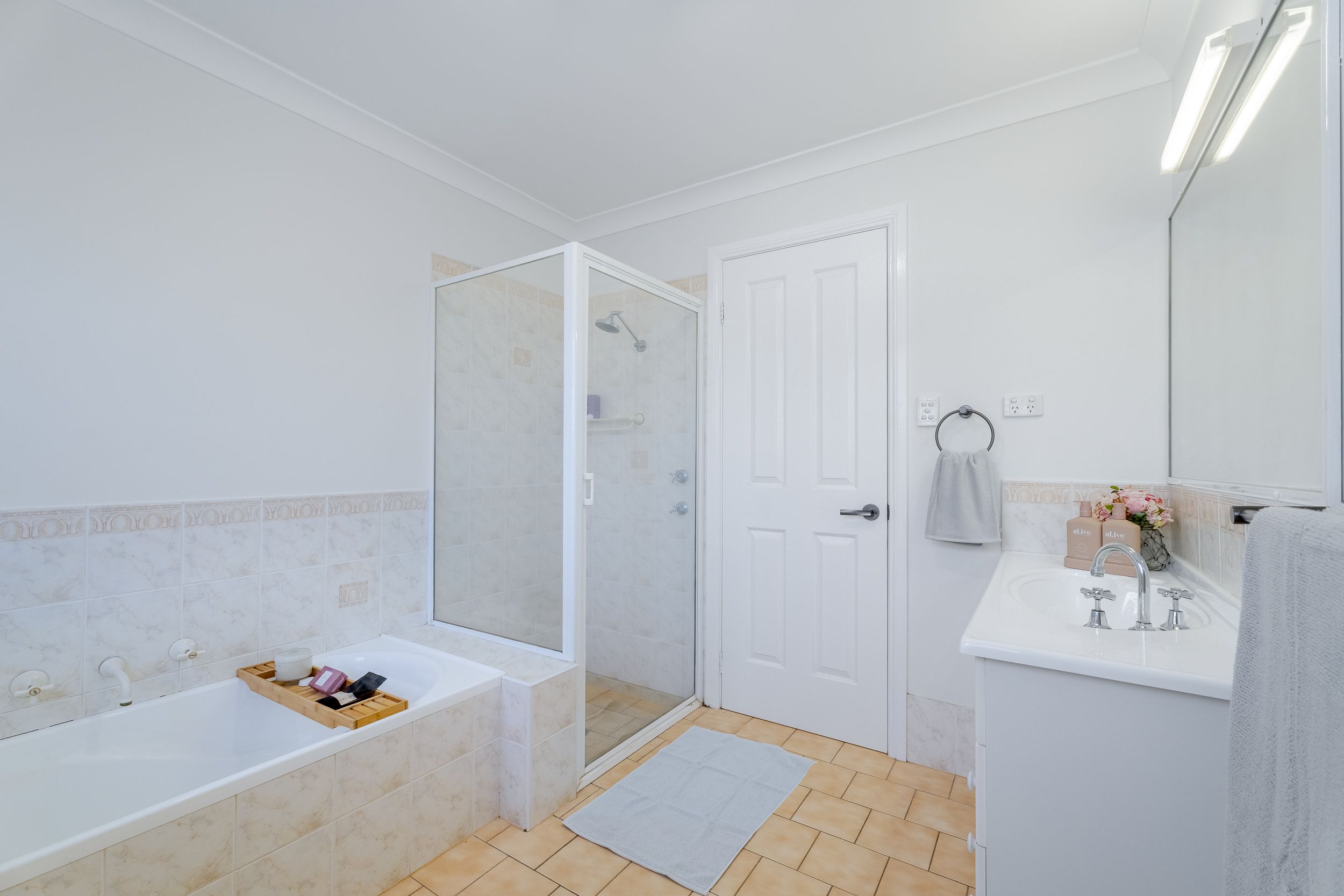 8 Ken Mcmullen Place — photo 13 of 19