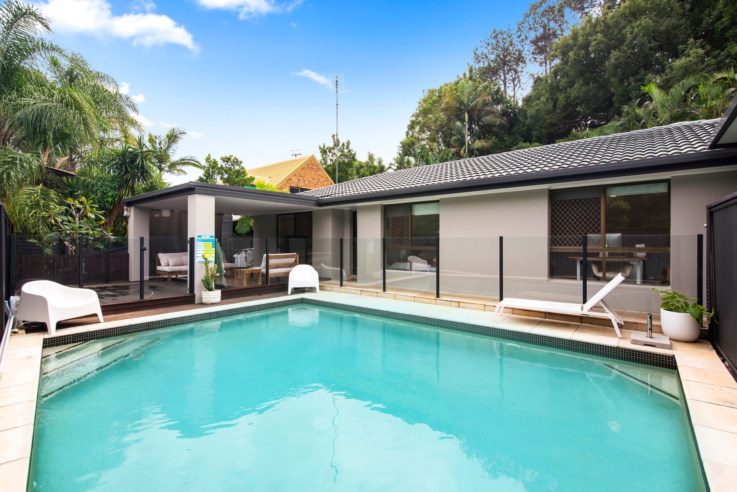 6 Wickham Crescent, Tugun, QLD 4224