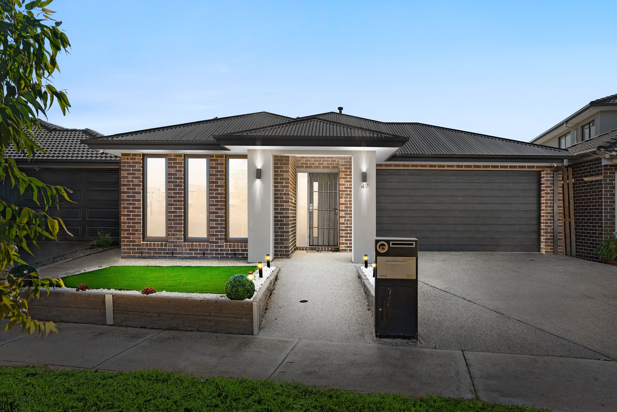 49 Bingham Circuit, THORNHILL PARK VIC 3335