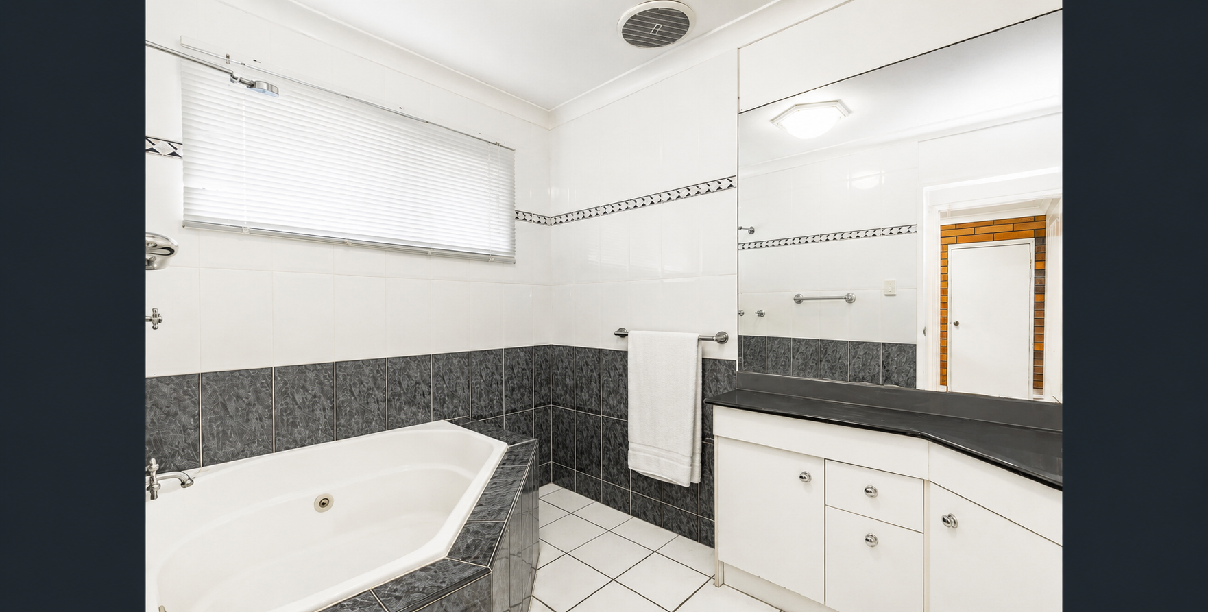 20 Huntington Court — photo 5 of 10