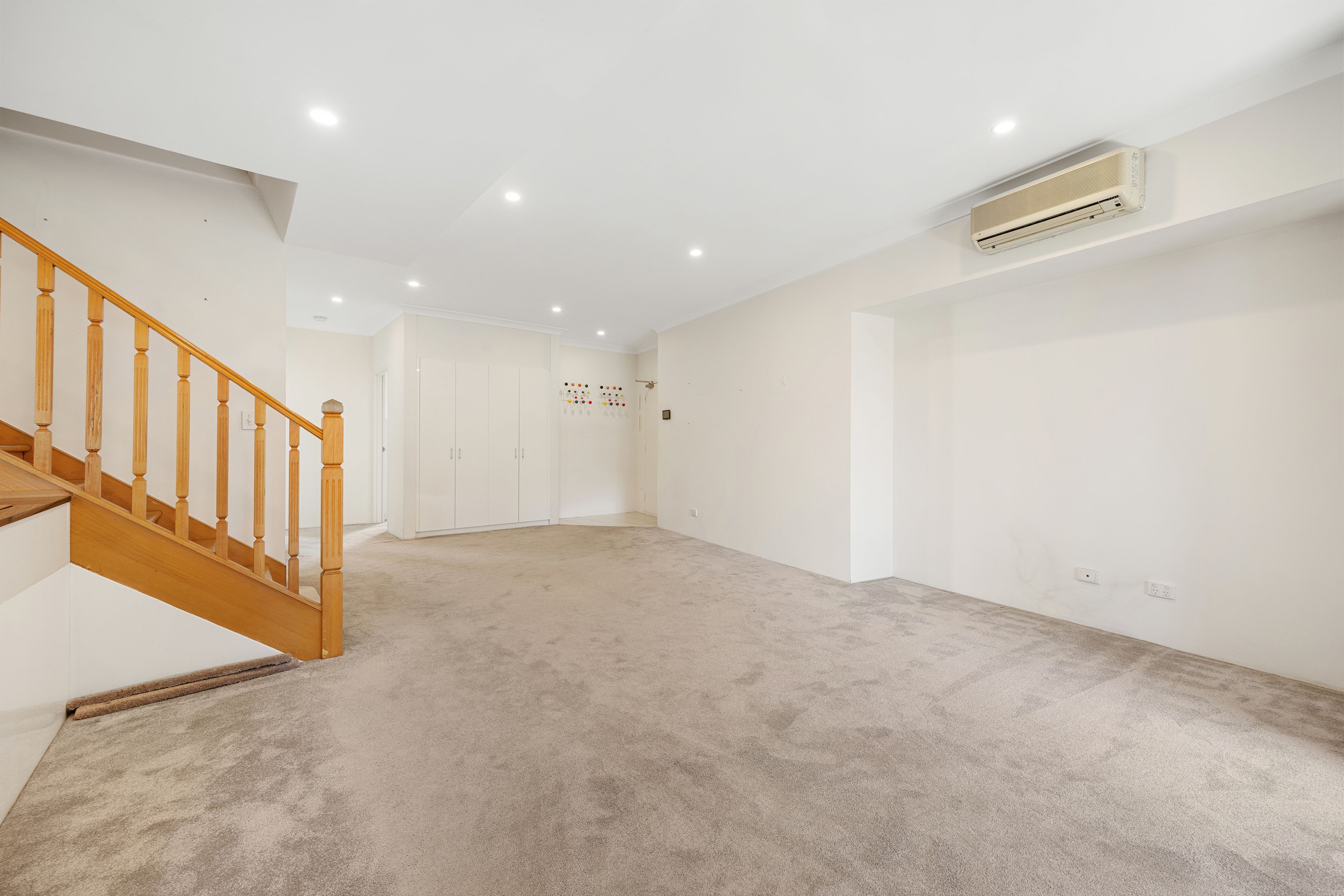 B22/40 Saunders Street — photo 5 of 11