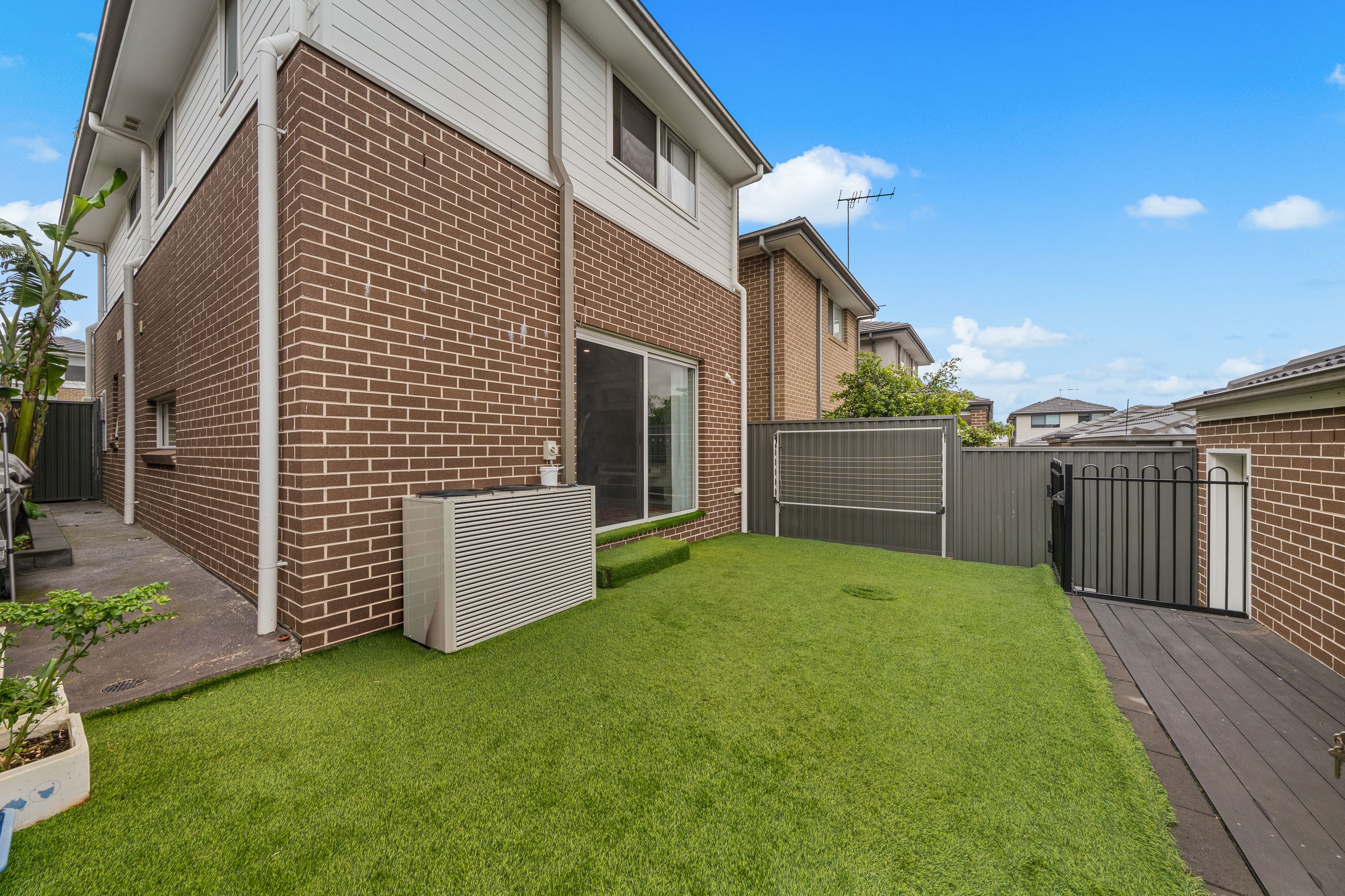 27 Ray Simpson Avenue — photo 12 of 14