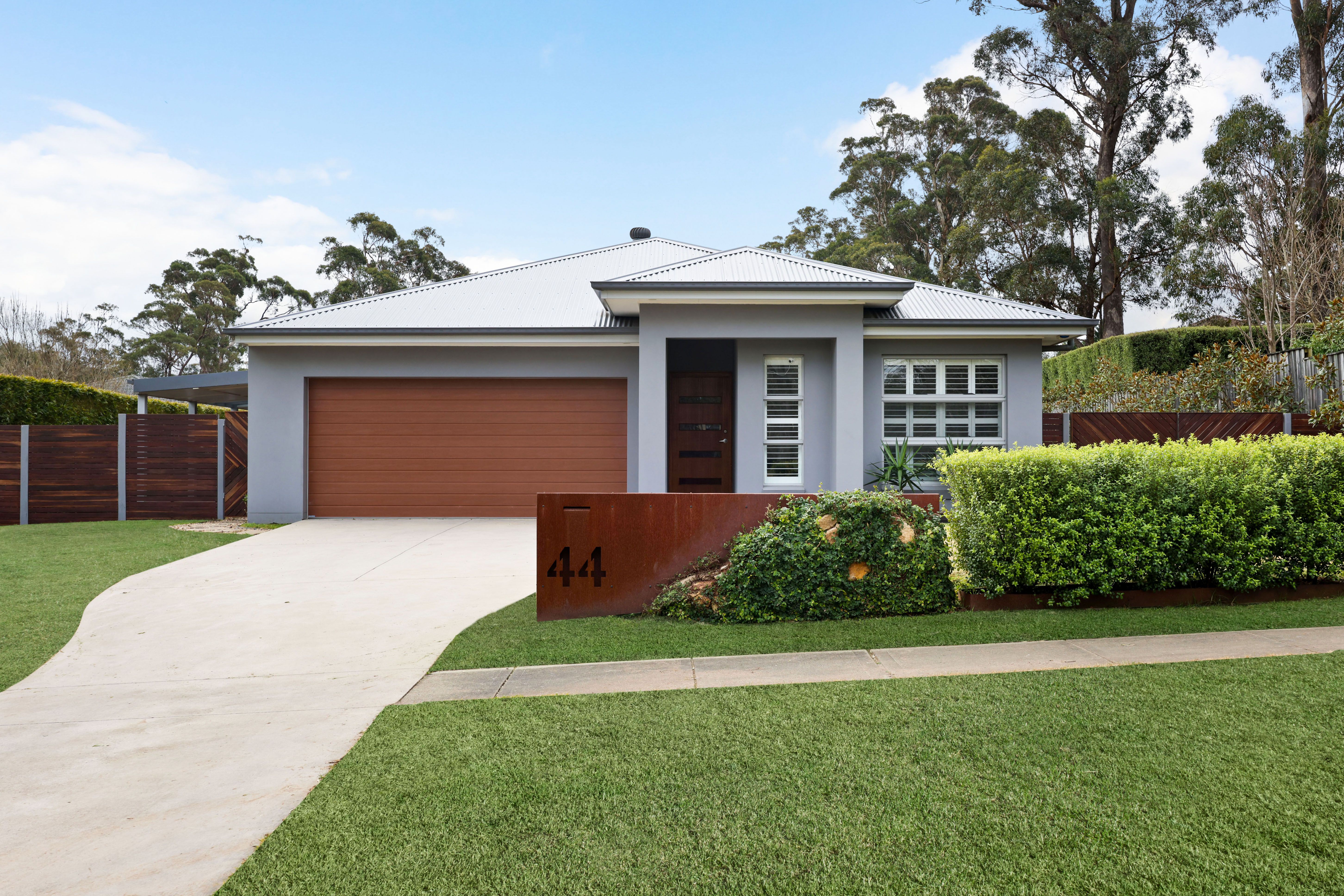 44 Colo Street