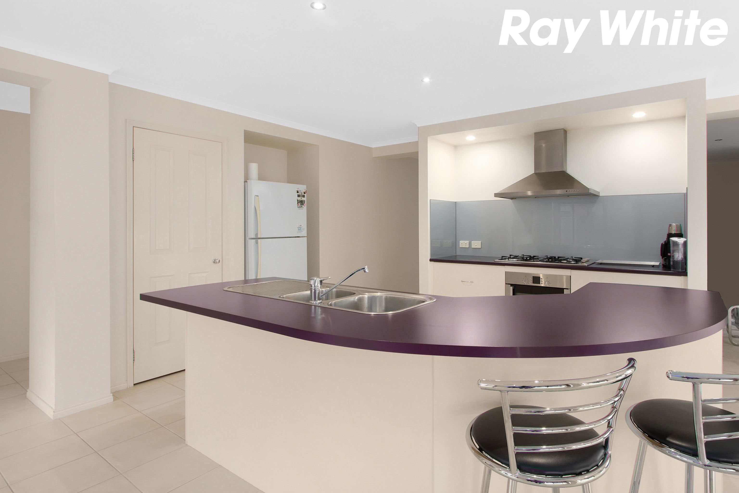 18 Latrobe Avenue, Pakenham, VIC 3810