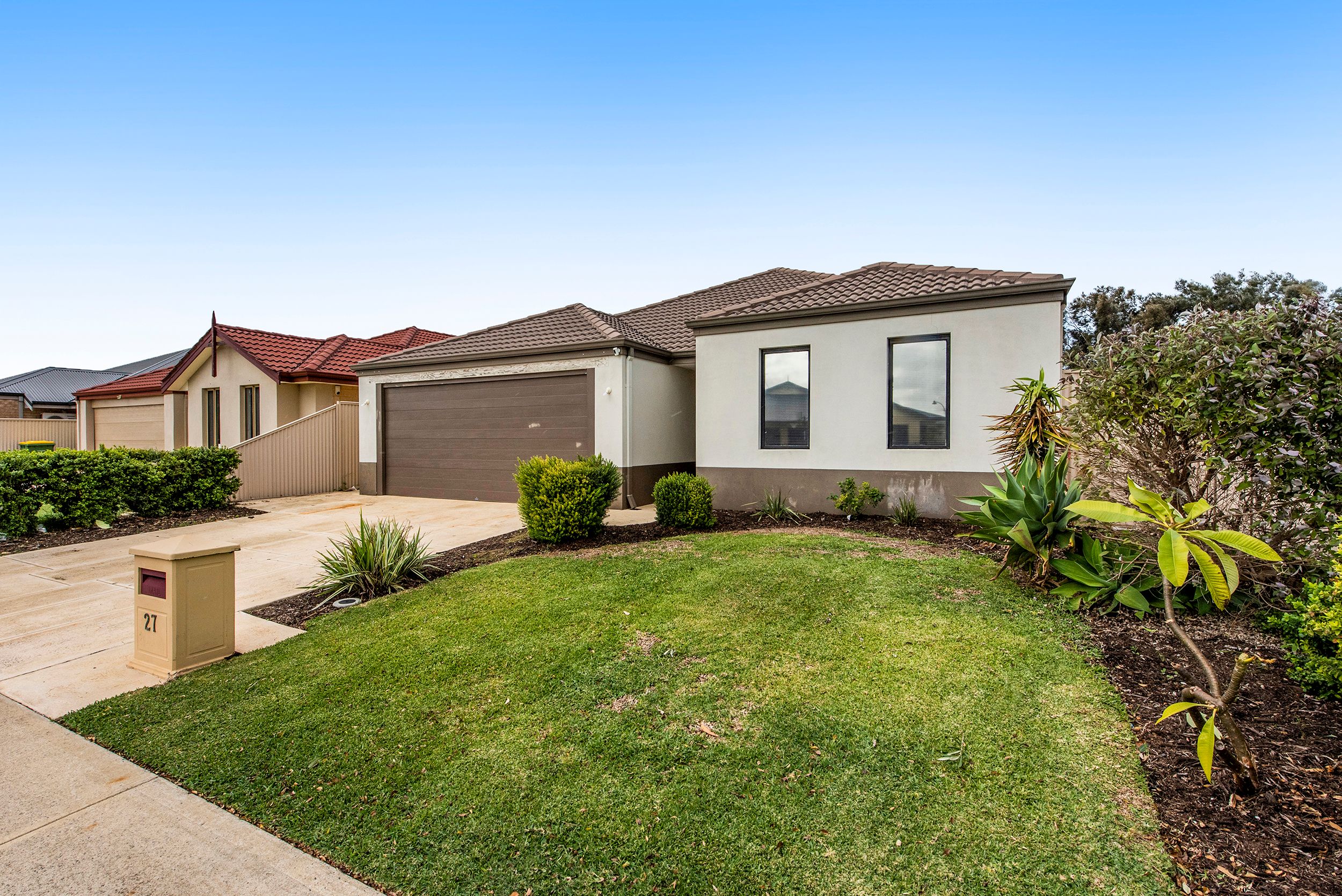 27 Abbeytown Circle, Waikiki, WA 6169
