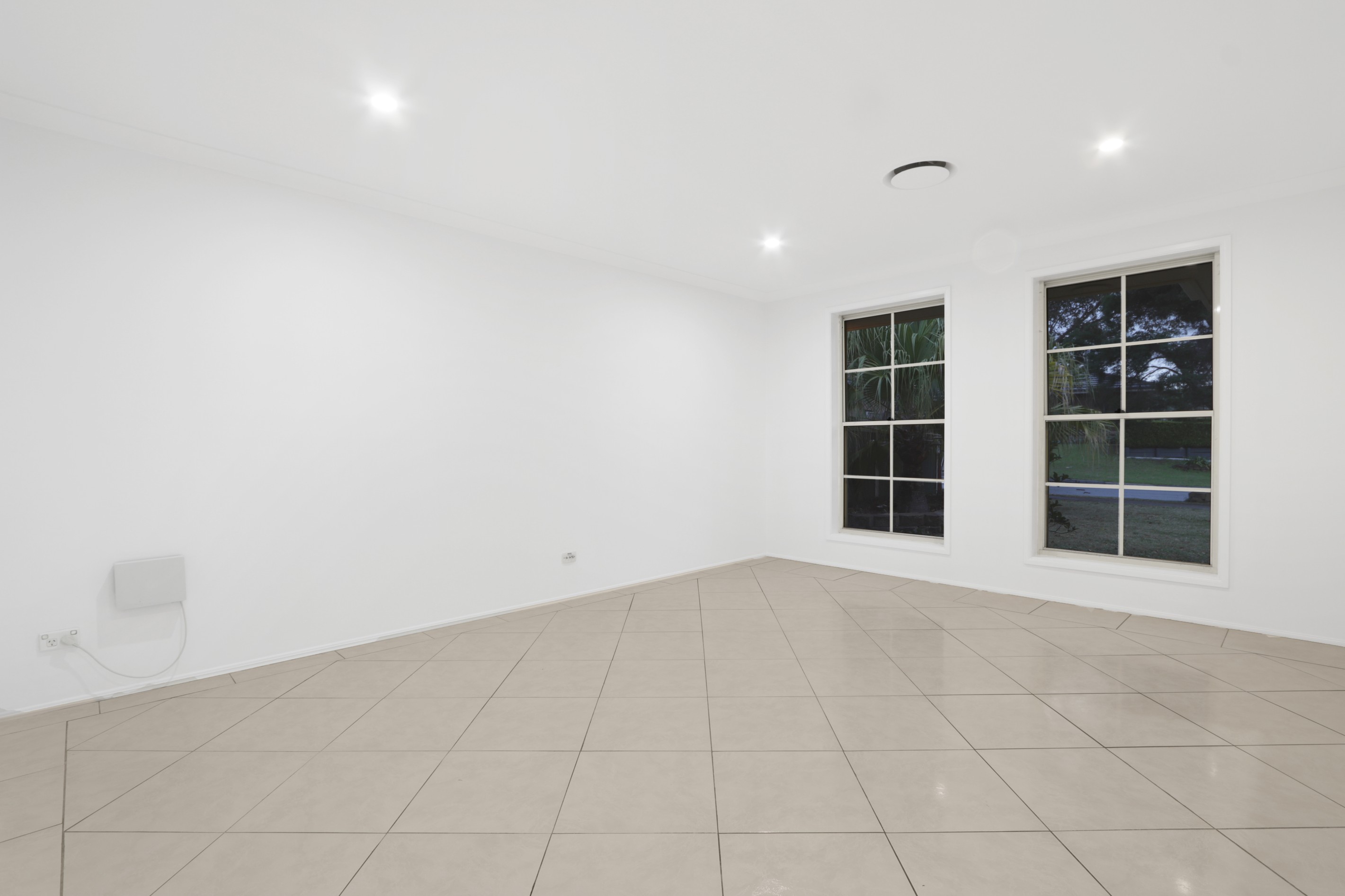 36 Wainewright Avenue, West Hoxton, NSW 2171