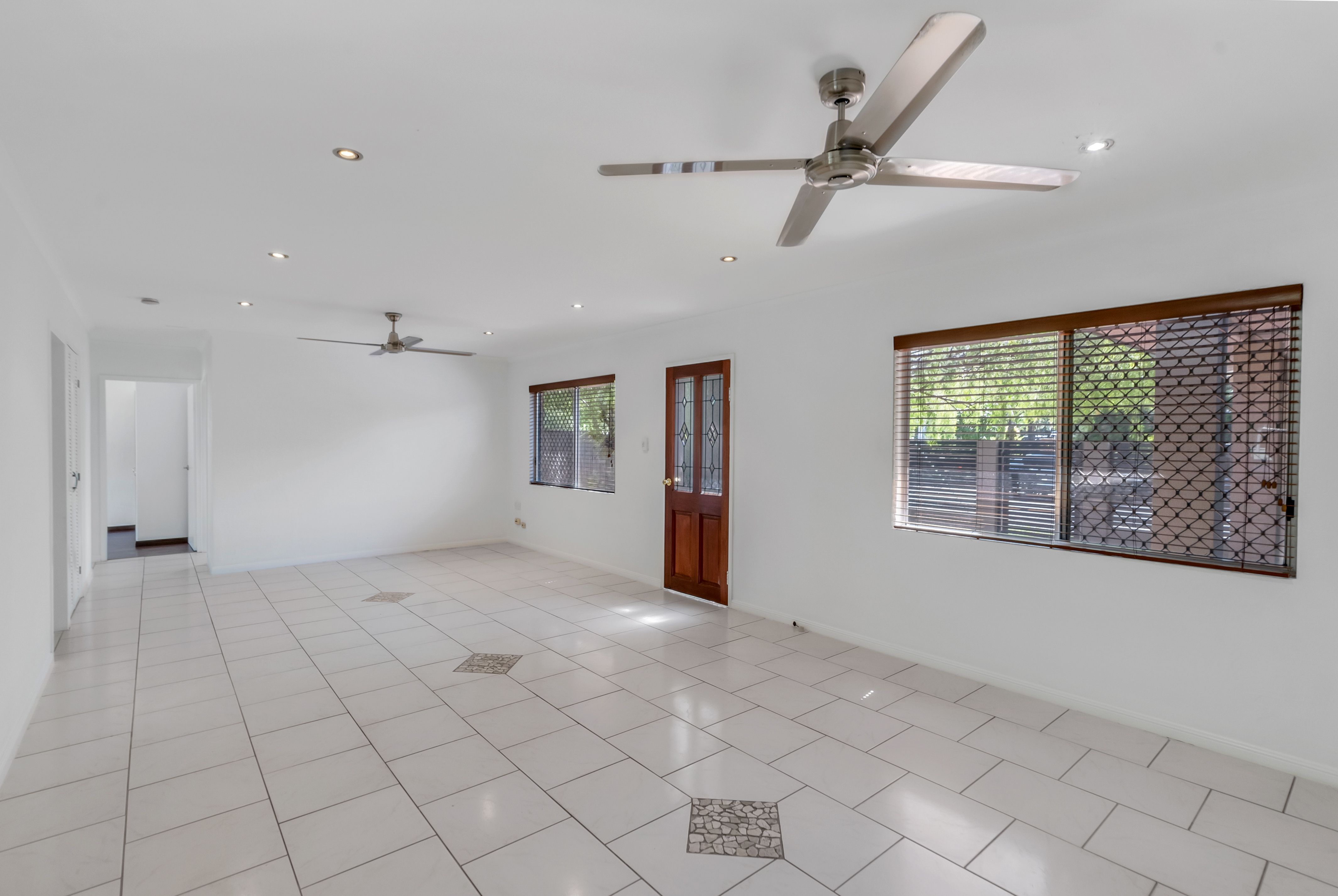 14 Moonah Street, Holloways Beach, QLD 4878