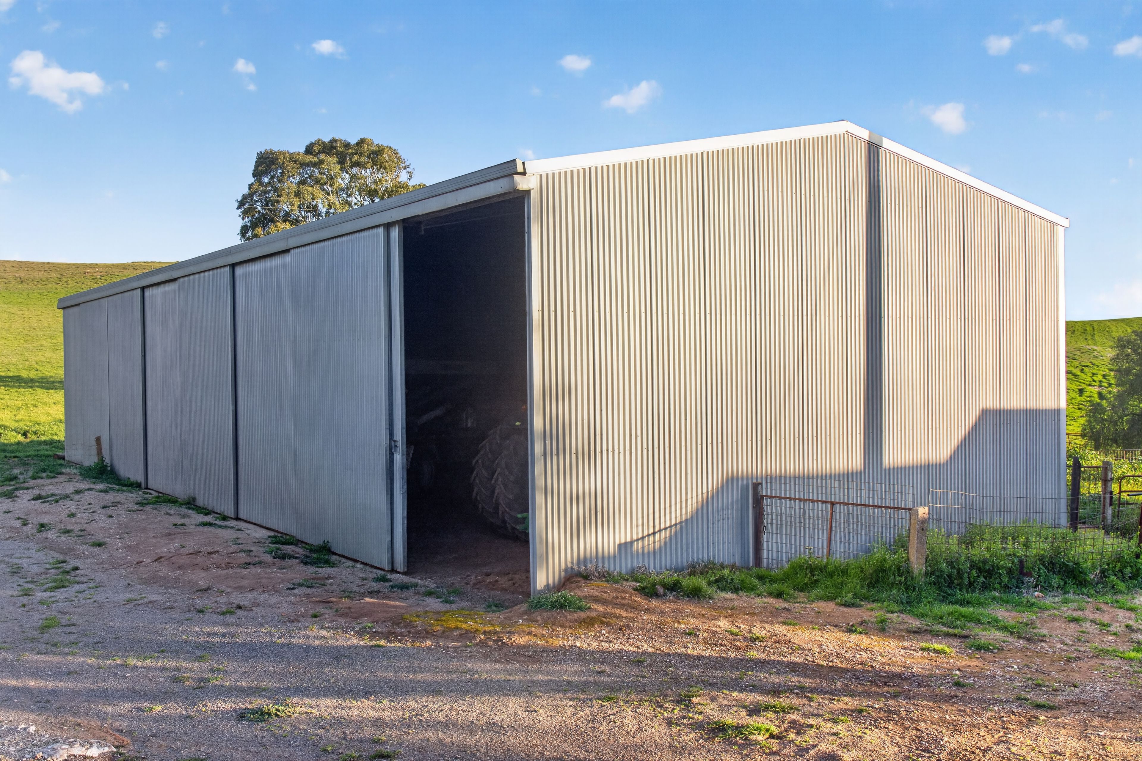 'Eudunda Hill' Thiele Highway — photo 24 of 30