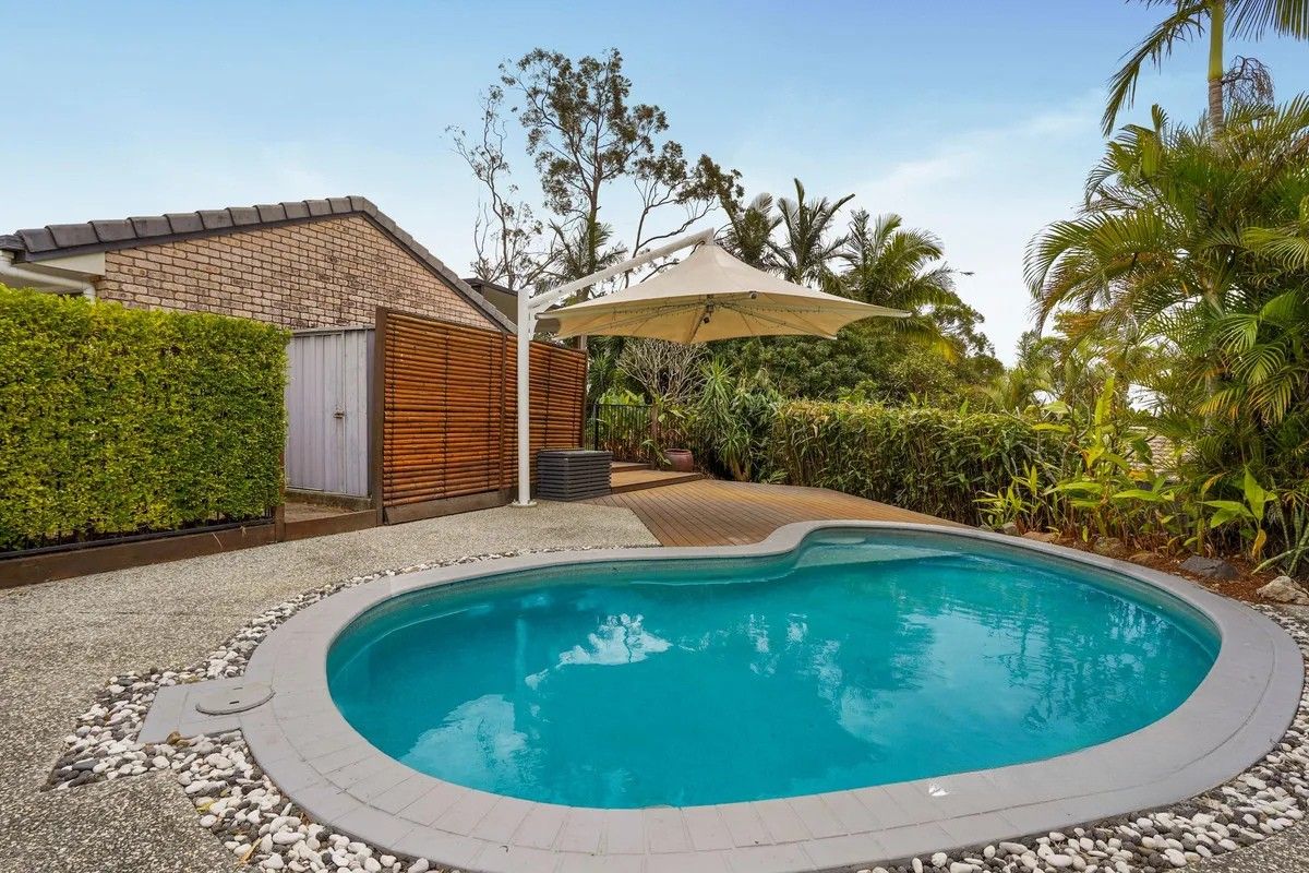 42 Adaminaby Drive — photo 3 of 21
