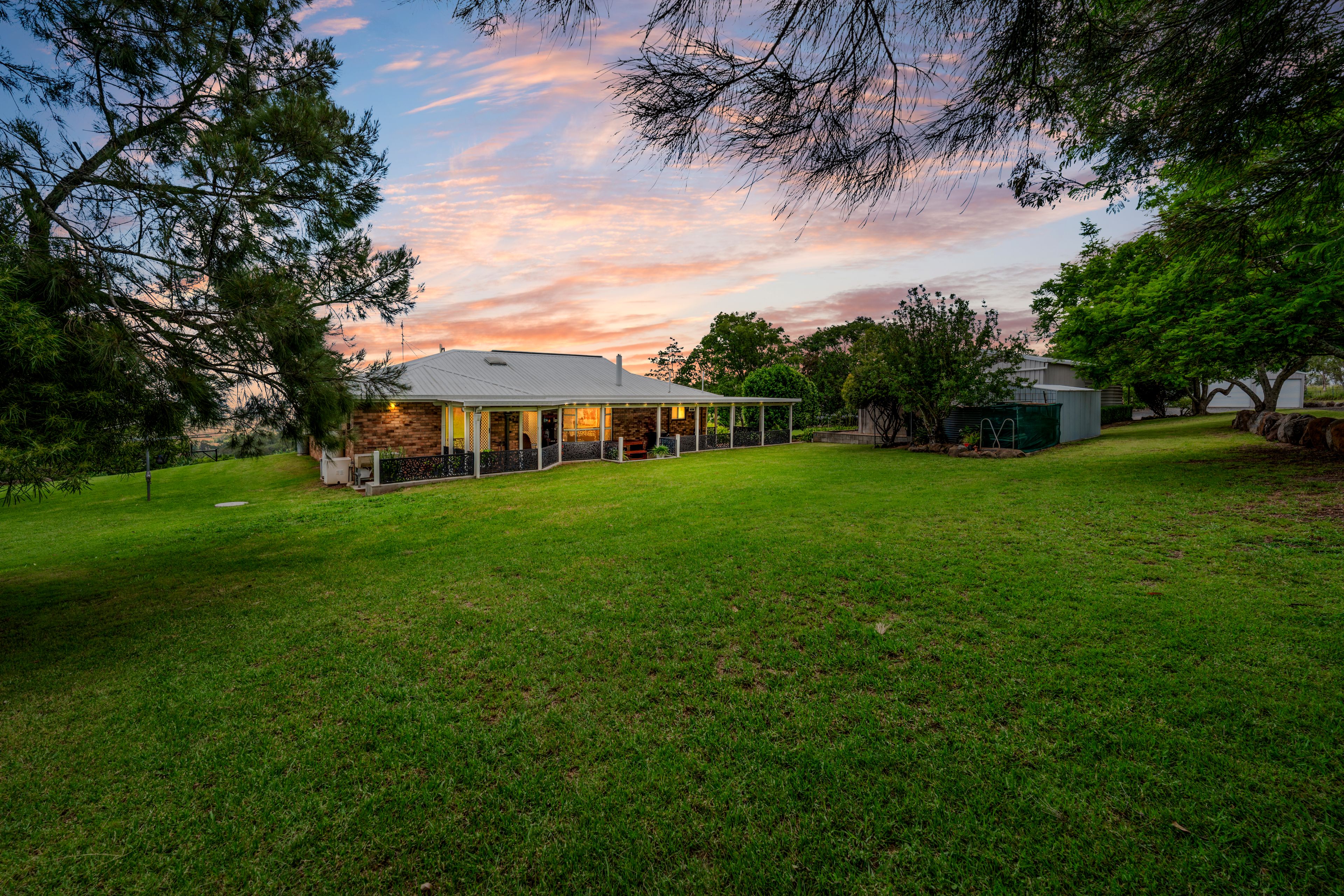 87 Gilberts Road, Glencoe, QLD 4352