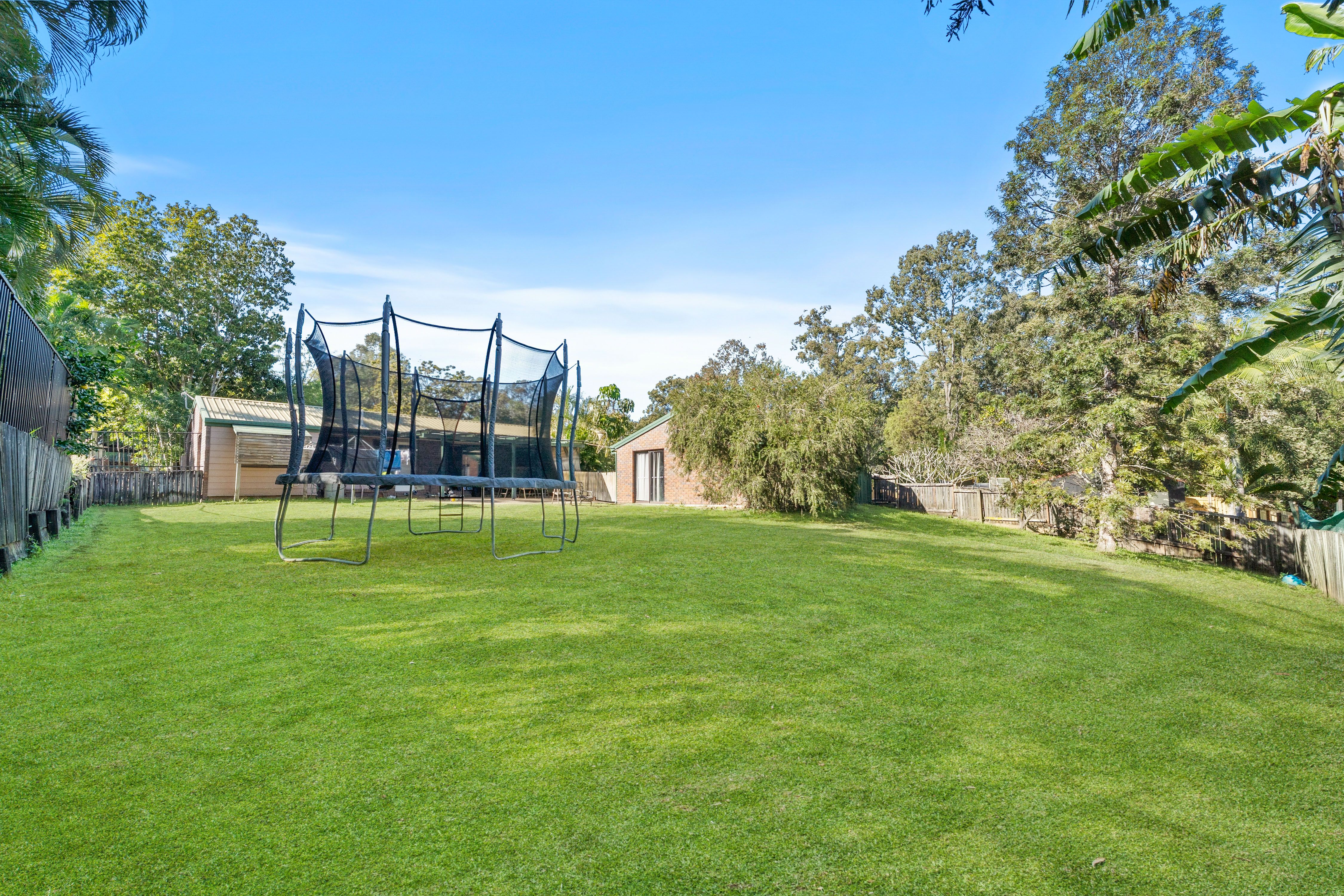 60 Roselea Street — photo 10 of 17
