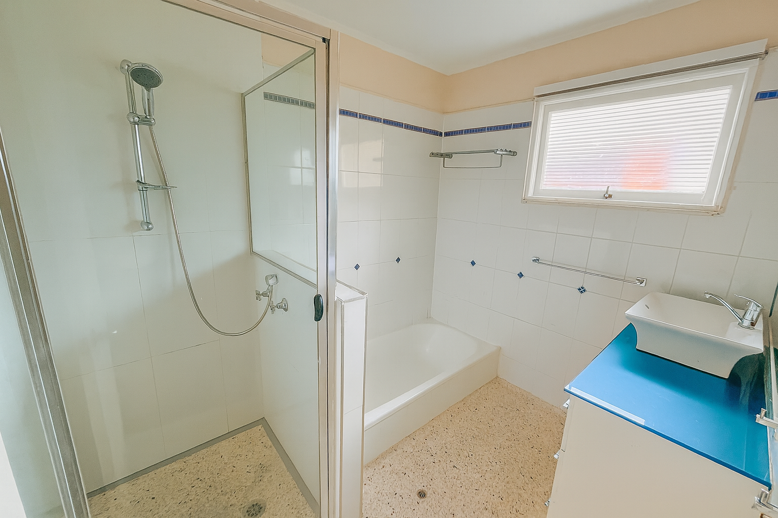 25 Shordley Street — photo 8 of 10