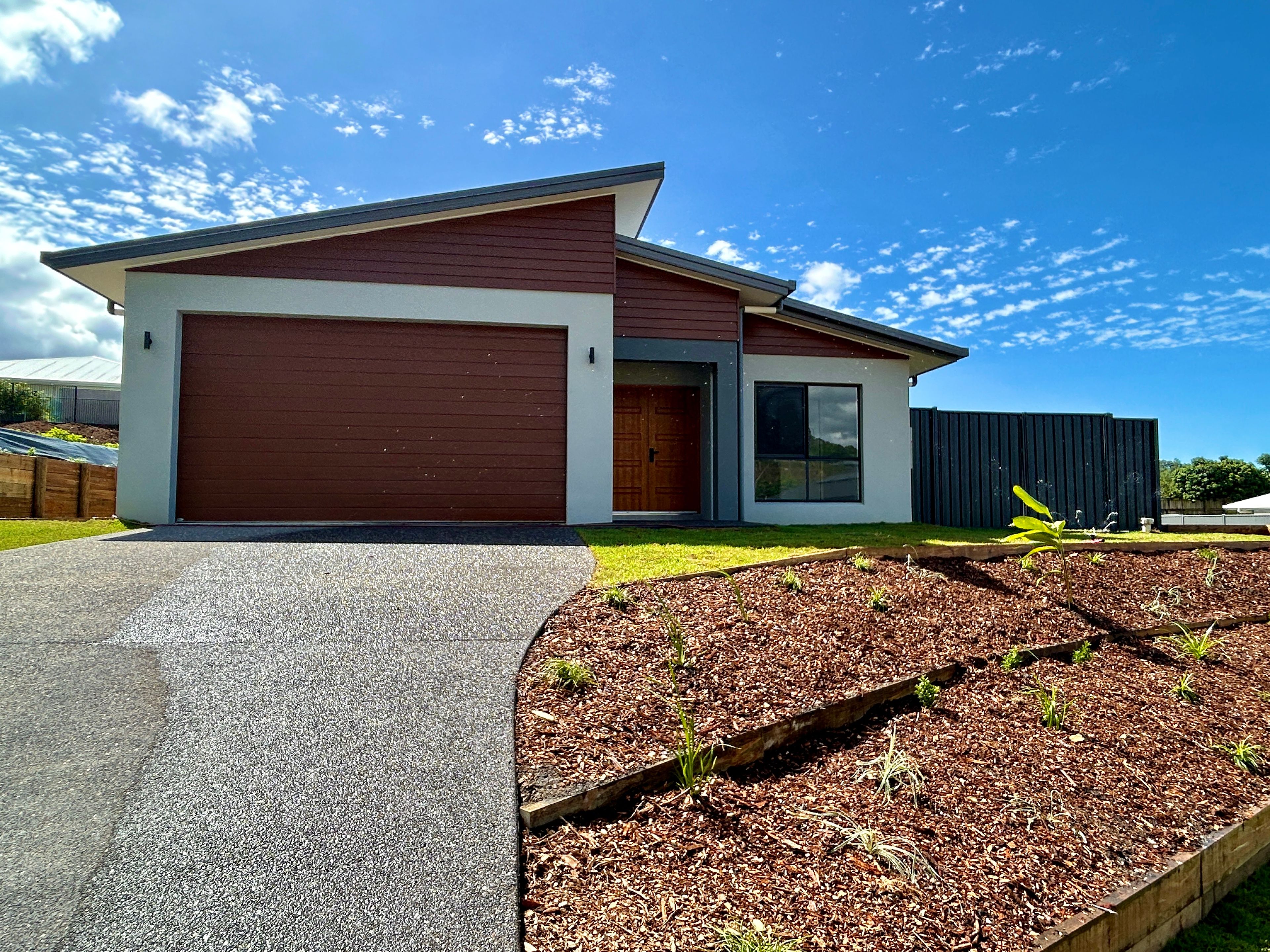 14 Kingfish Street, Kanimbla, QLD 4870
