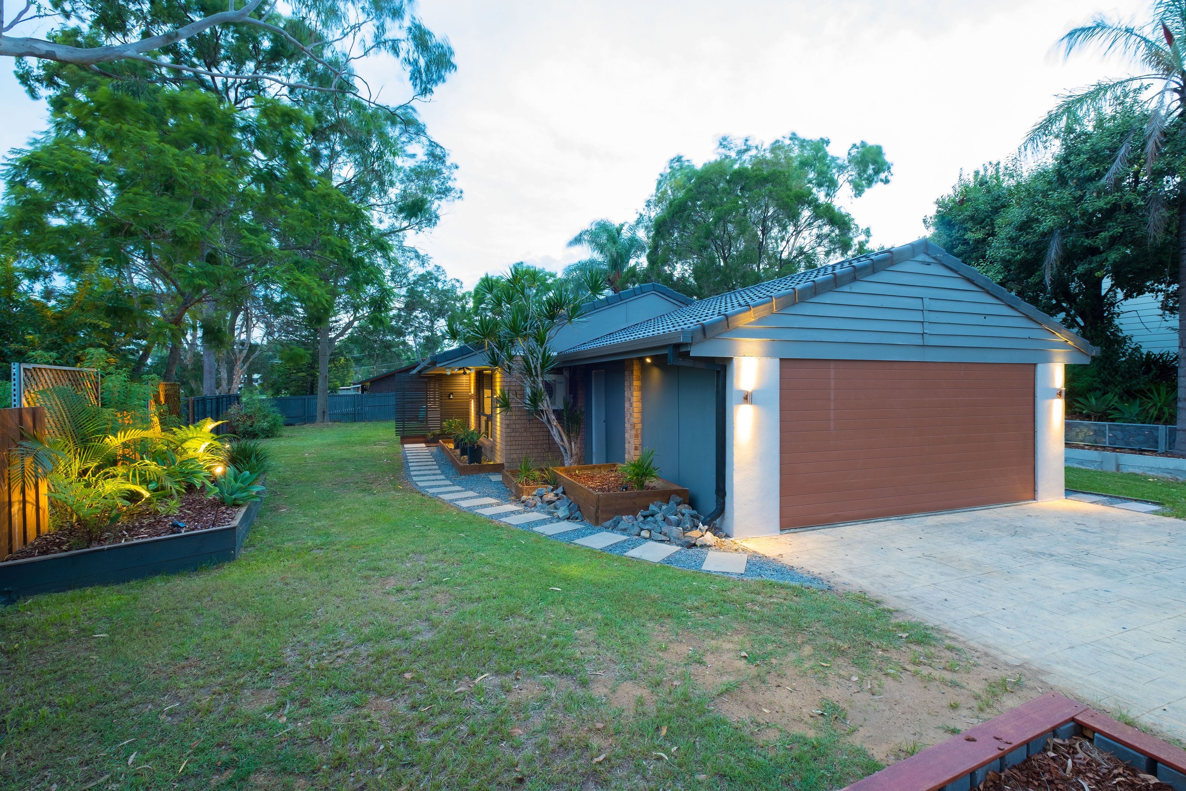 2 Luke Street, Camira QLD 4300