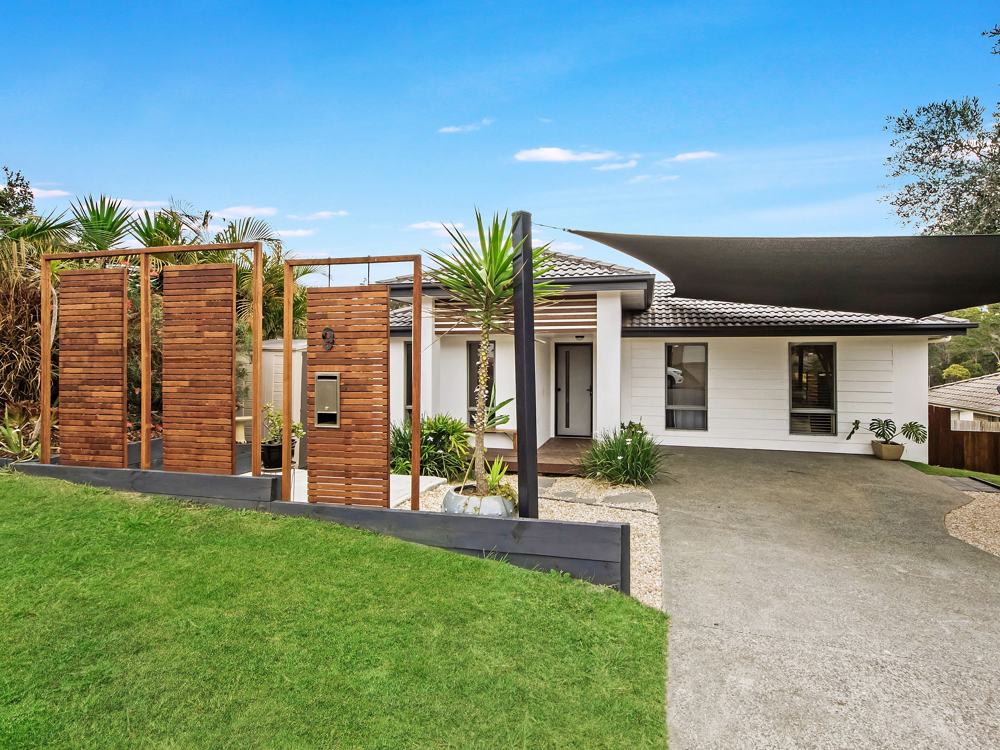 9 Catalunya Court, Oxenford, QLD 4210