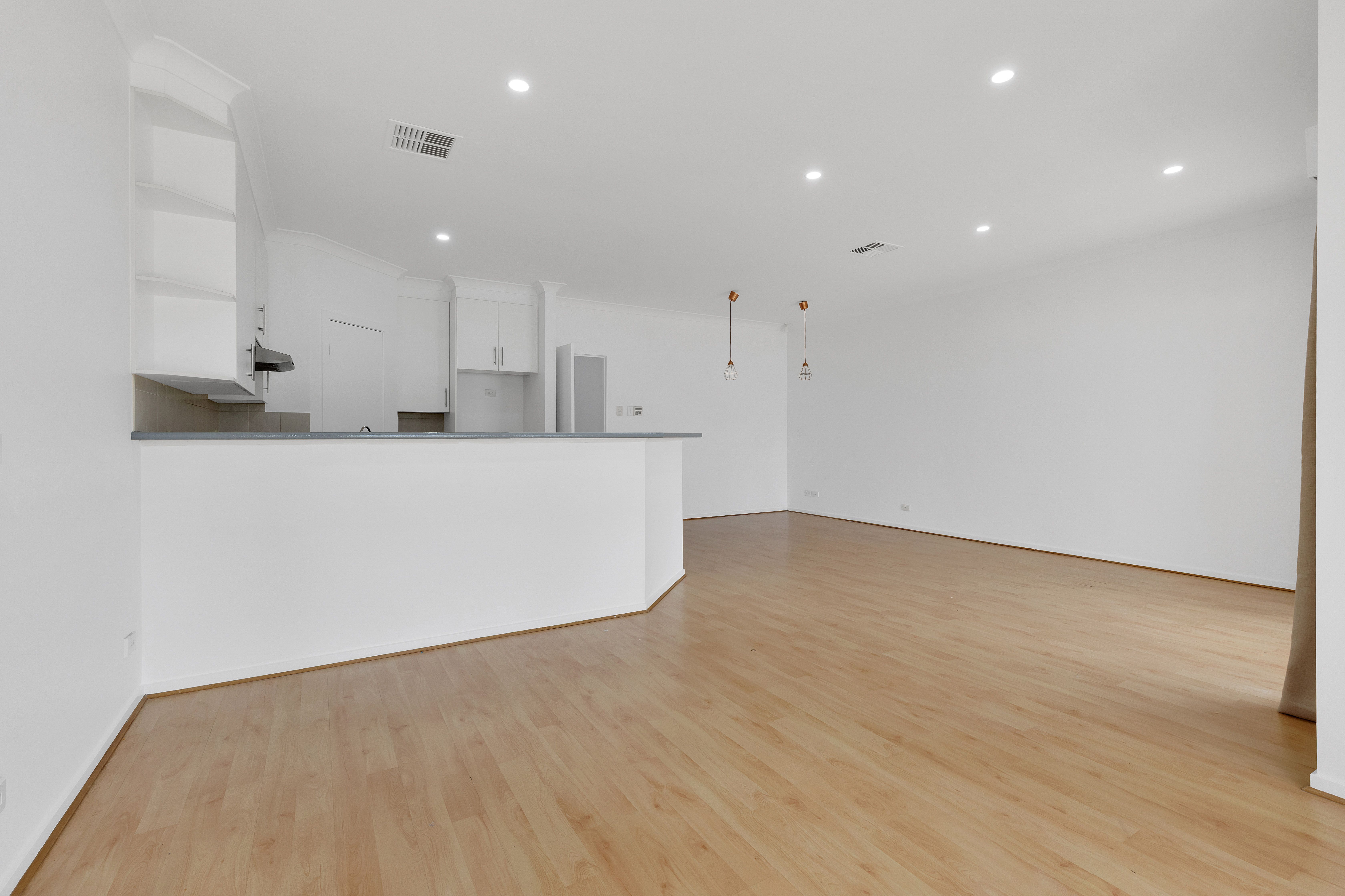 12A Moreshead Street — photo 4 of 17