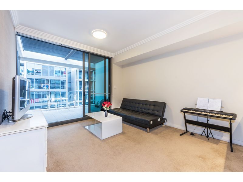 602/7 Waterways Street, Wentworth Point, NSW 2127