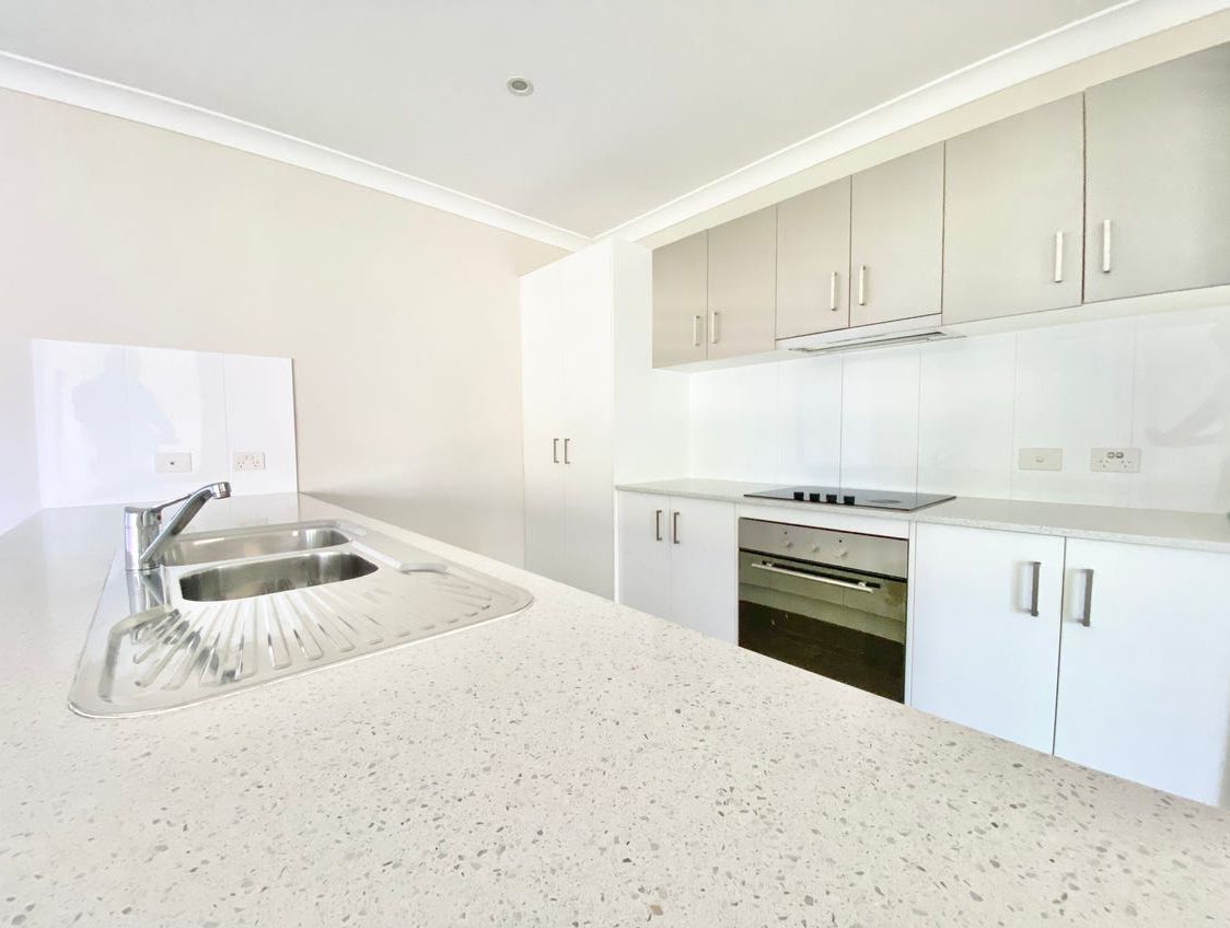 37 Highbury Drive, Redbank Plains, QLD 4301